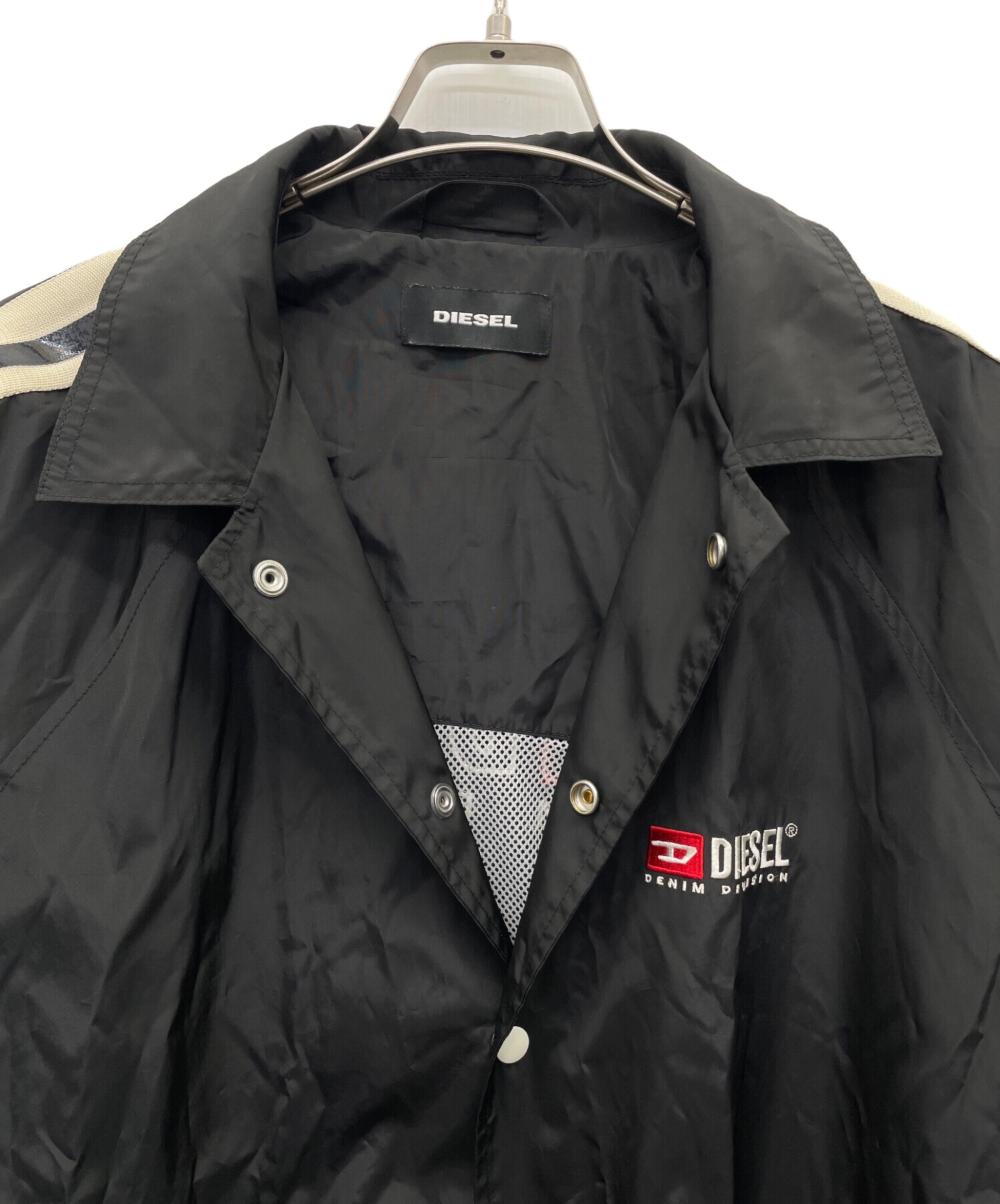 エ*ん様 DIESEL ディーゼル コーチジャケット バックロゴ ナイロンジャケ 中古・古着通販】DIESEL (ディーゼル) コーチジャケット ブラック