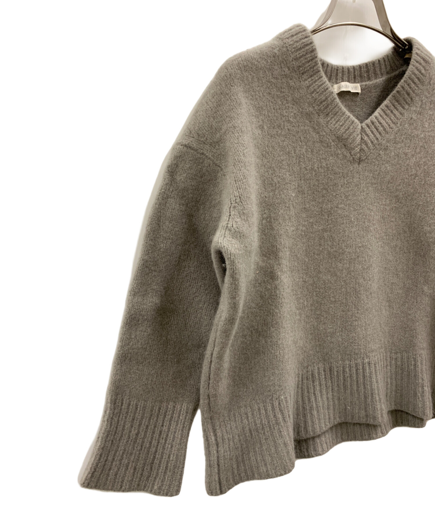 さち◆定価30800円 ギャルリーヴィー ファインウール Vネック ニット さち様専用◇定価30800円 ギャルリーヴィー ファインウール Vネック