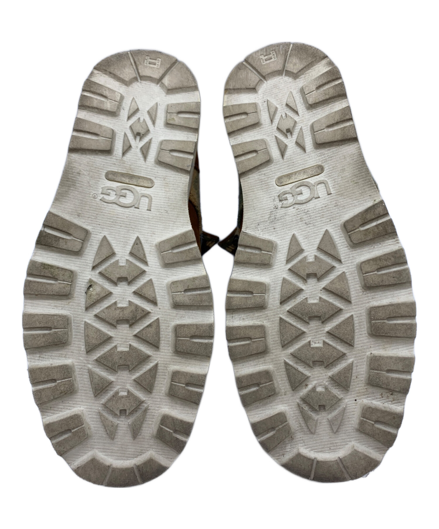 UGGアグ＋　PENDLETONペンドルトン　コラボモカシン　新品未使用 UGGのムートンがエスニック柄に！ペンドルトンと限定