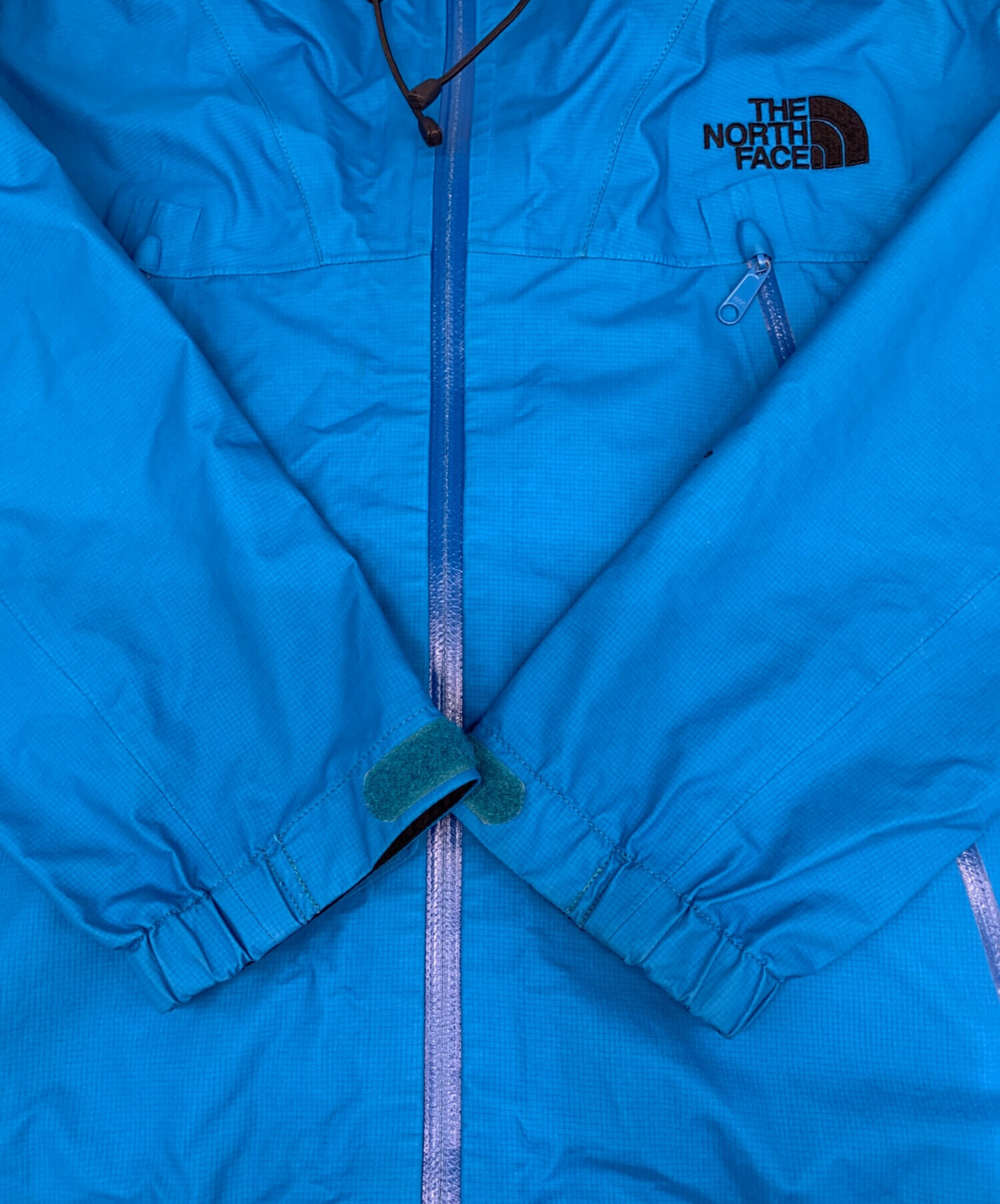 ノースフェイス マウンテンパーカー ジャケット 海外 水色 青 古着 ノースフェイス マウンテンジャケット GORE-TEX 刺繍ロゴ ネイビー L