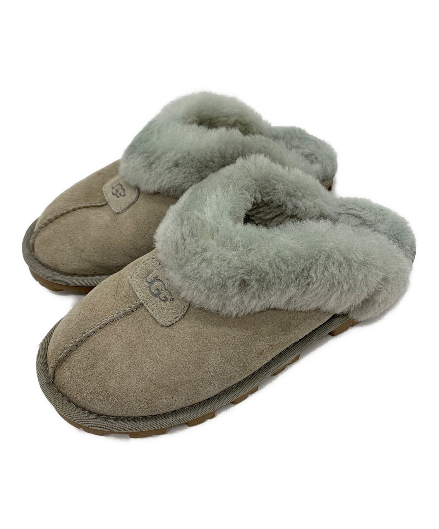 中古・古着通販】UGG (アグ) UGG ファーサンダル グレー サイズ:24cm 中古・古着通販】UGG (アグ) UGG ファーサンダル グレー サイズ:24cm