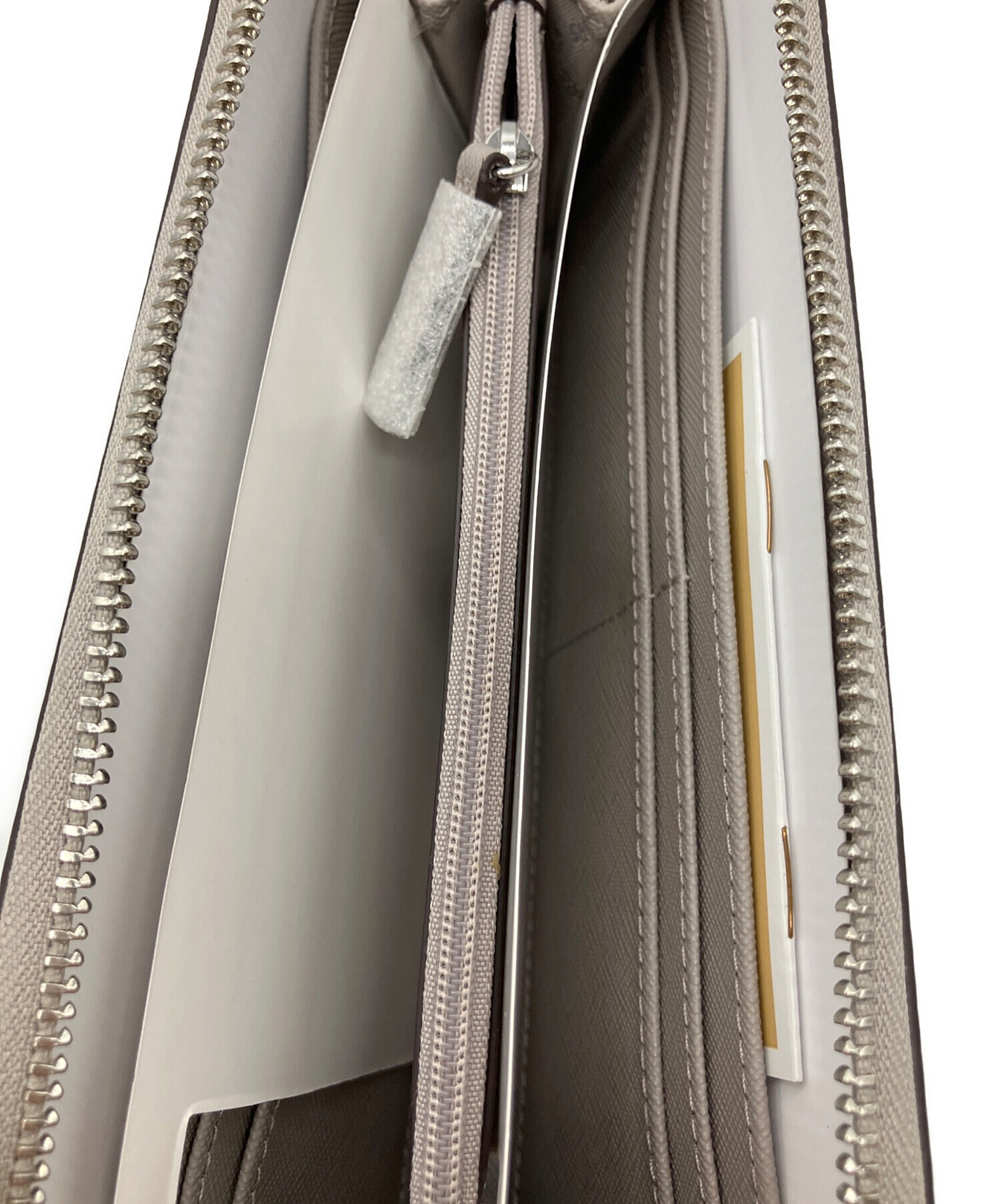 【未使用】MICHAEL KORS マイケルコース 長財布 パールグレー 中古・古着通販】MICHAEL KORS (マイケルコース) MICHAEL KORS 長財布