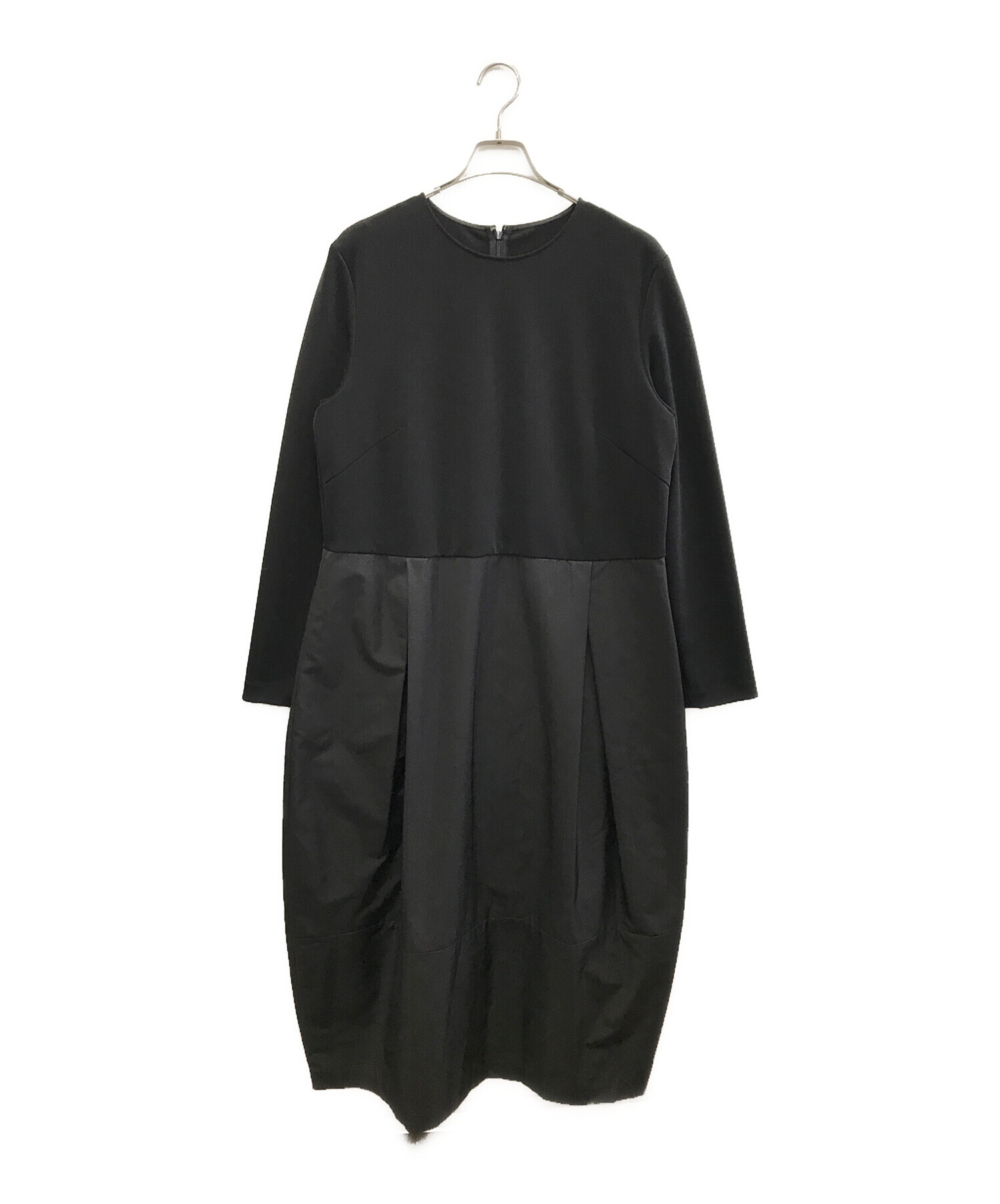中古・古着通販】icB (アイシービー) ワンピース ブラック 中古・古着通販】icB (アイシービー) ワンピース ブラック