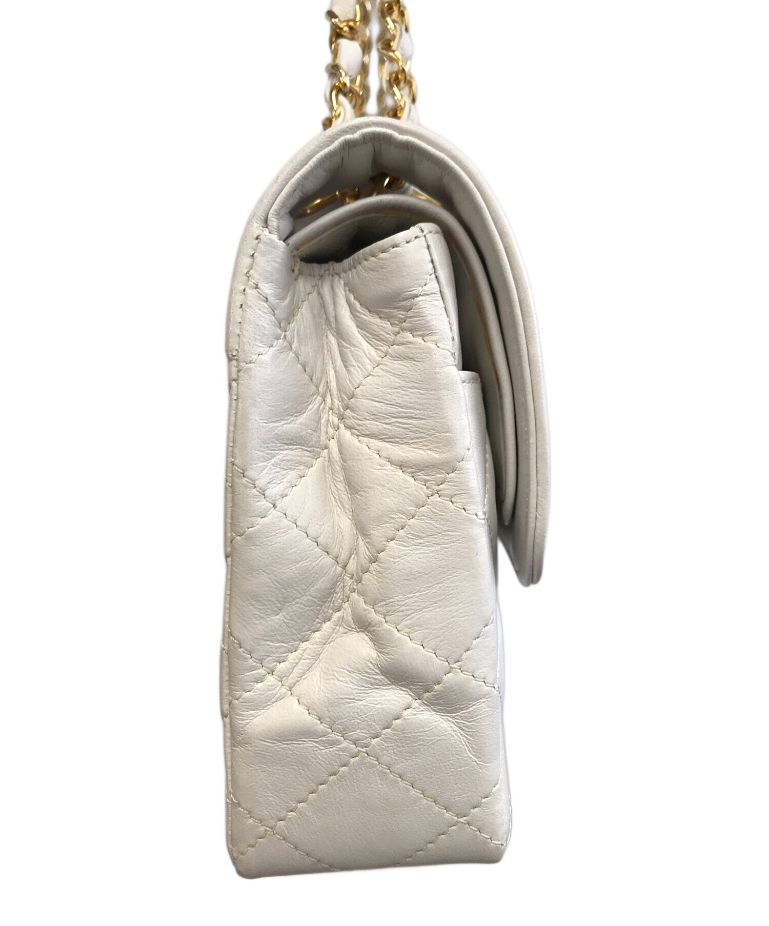CHANEL シャネル ショルダーバッグ  白 【古着】【中古】【送料無料】 CHANEL（シャネル） チェーンショルダーバッグ マトラッセ23 Wフラップ