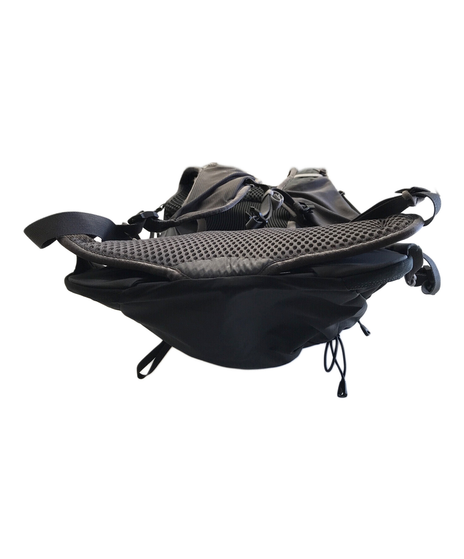 美品SALOMON ブラック バックパック 未使用タグ付き 中古・古着通販】SALOMON (サロモン) バックパック ブラック｜ブランド