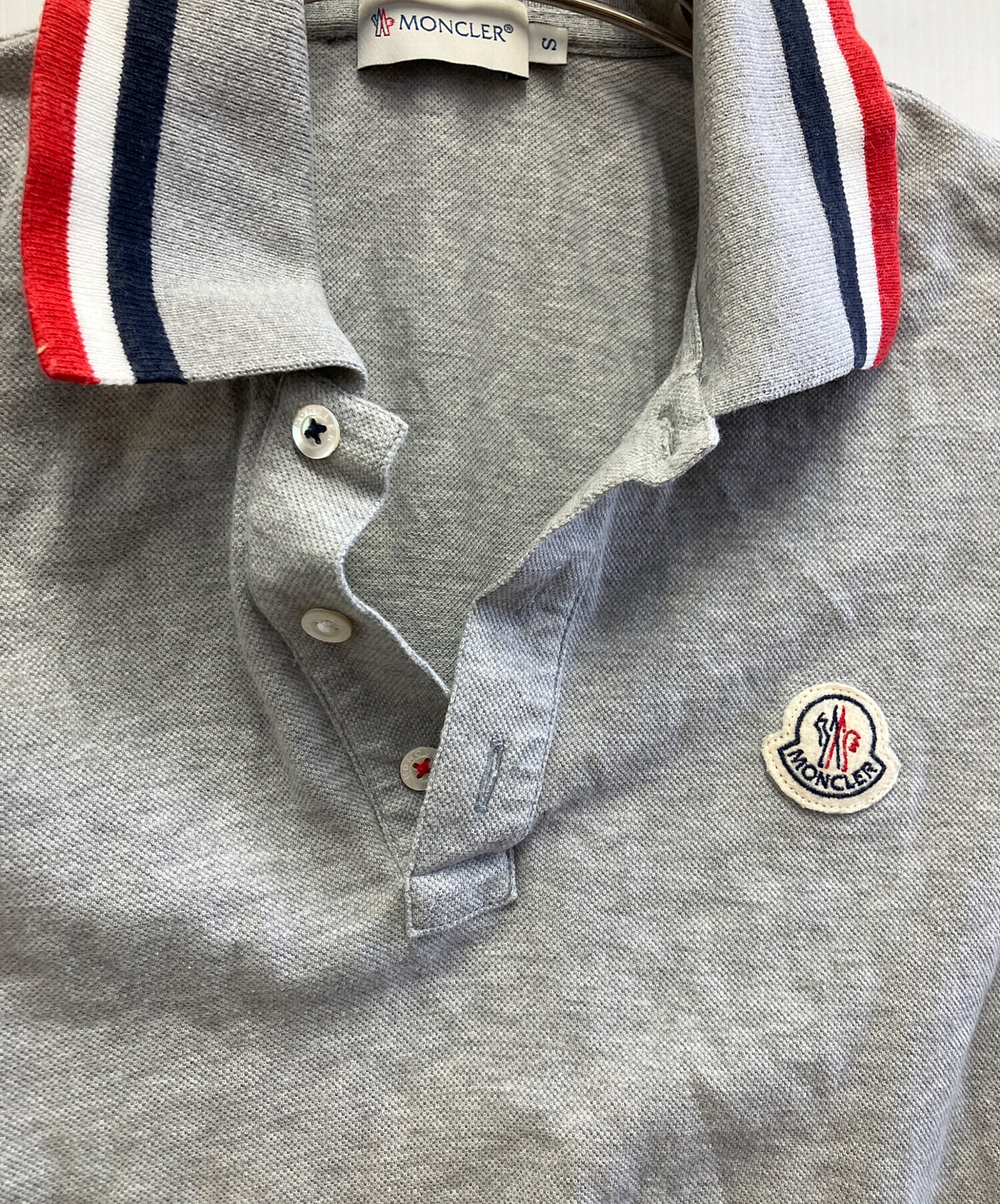 中古・古着通販】MONCLER (モンクレール) ポロシャツ グレー サイズ:S