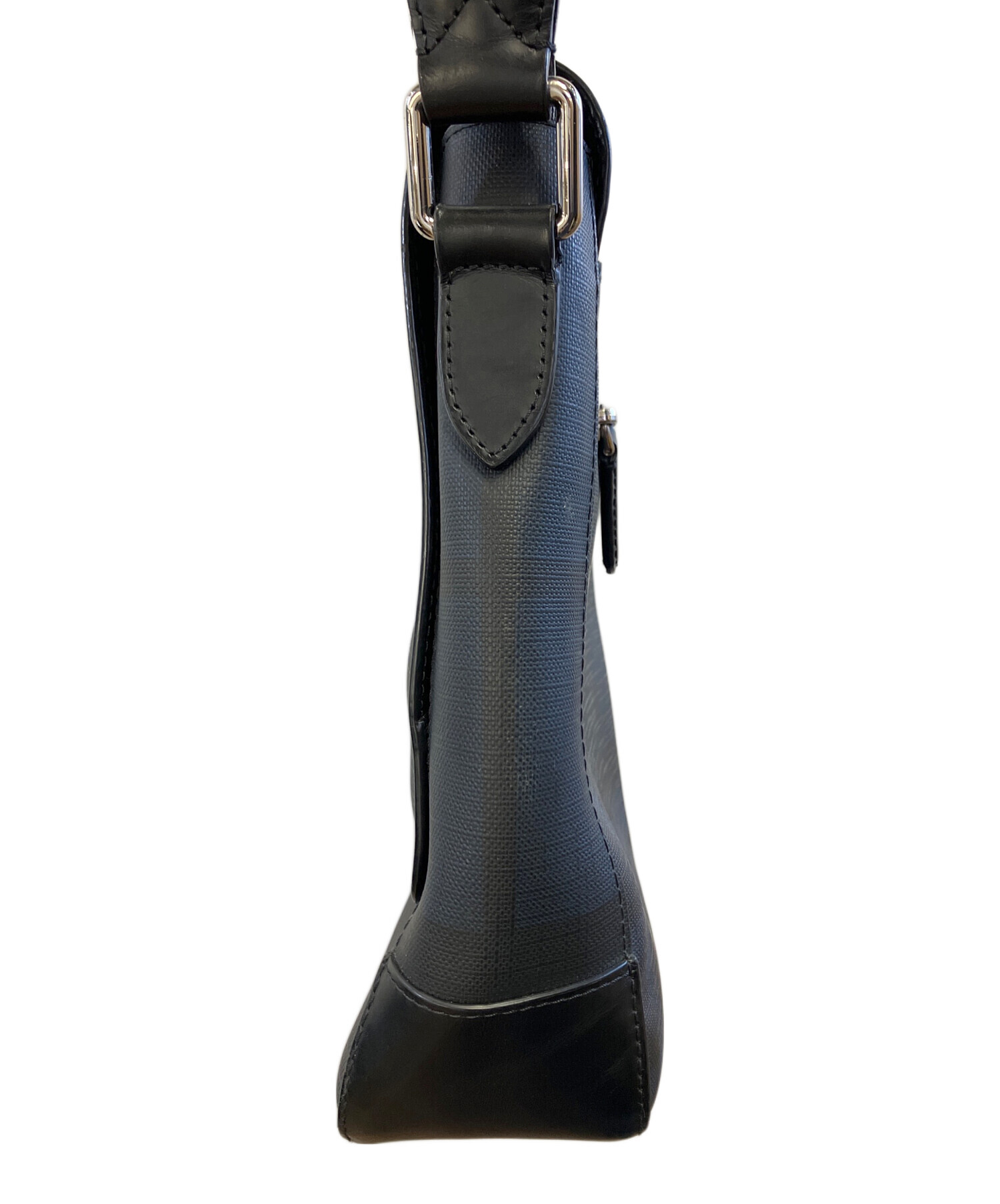 バーバリーメッセンジャーバッグ 中古・古着通販】BURBERRY (バーバリー) メッセンジャーバッグ