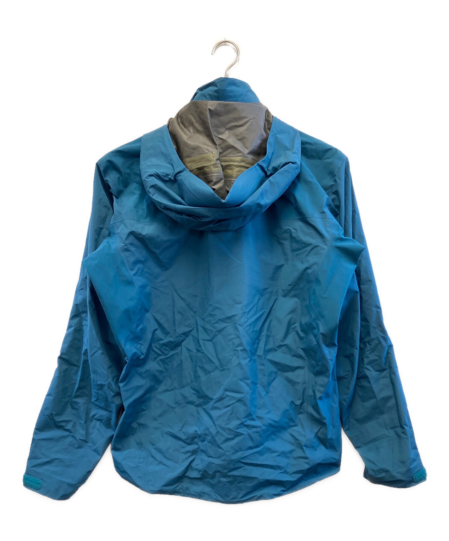 ARC'TERYX マウンテンパーカー 青 中古・古着通販】ARC'TERYX (アークテリクス) マウンテンパーカー