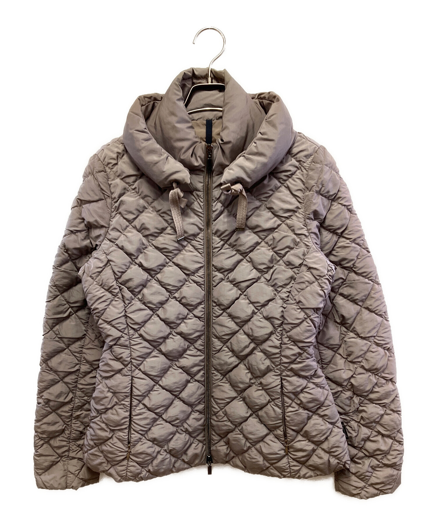 大阪の直営店舗 MONCLER ベージュ キルティングダウンジャケット