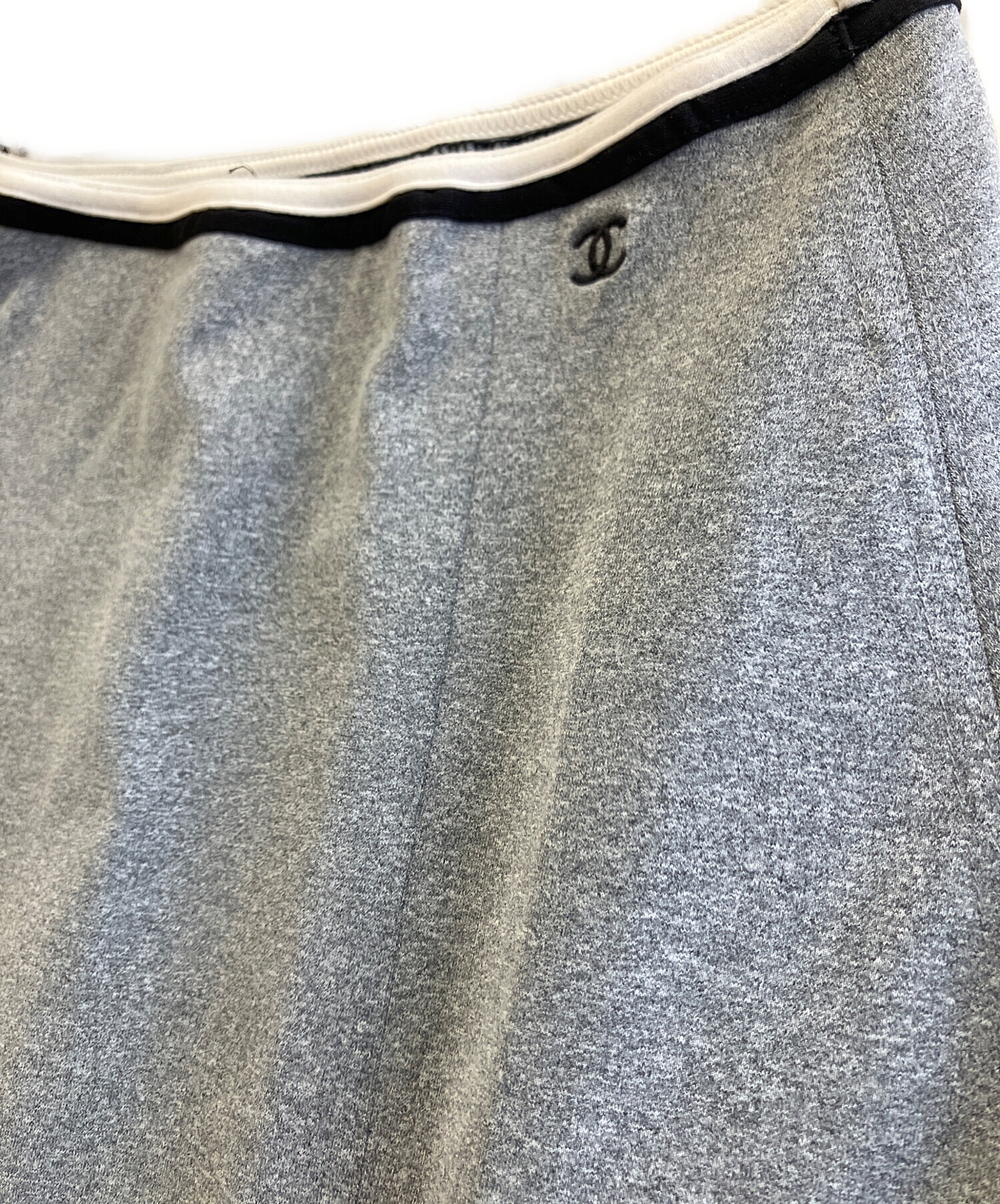 CHANEL シャネル　スリットスカート　グレー 中古・古着通販】CHANEL (シャネル) スカート グレー サイズ:36