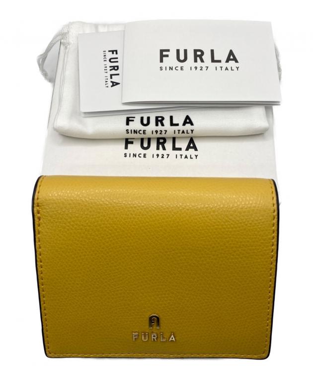 FURLA イエロー 二つ折り財布 中古・古着通販】FURLA (フルラ) 2つ折り財布 イエロー｜ブランド