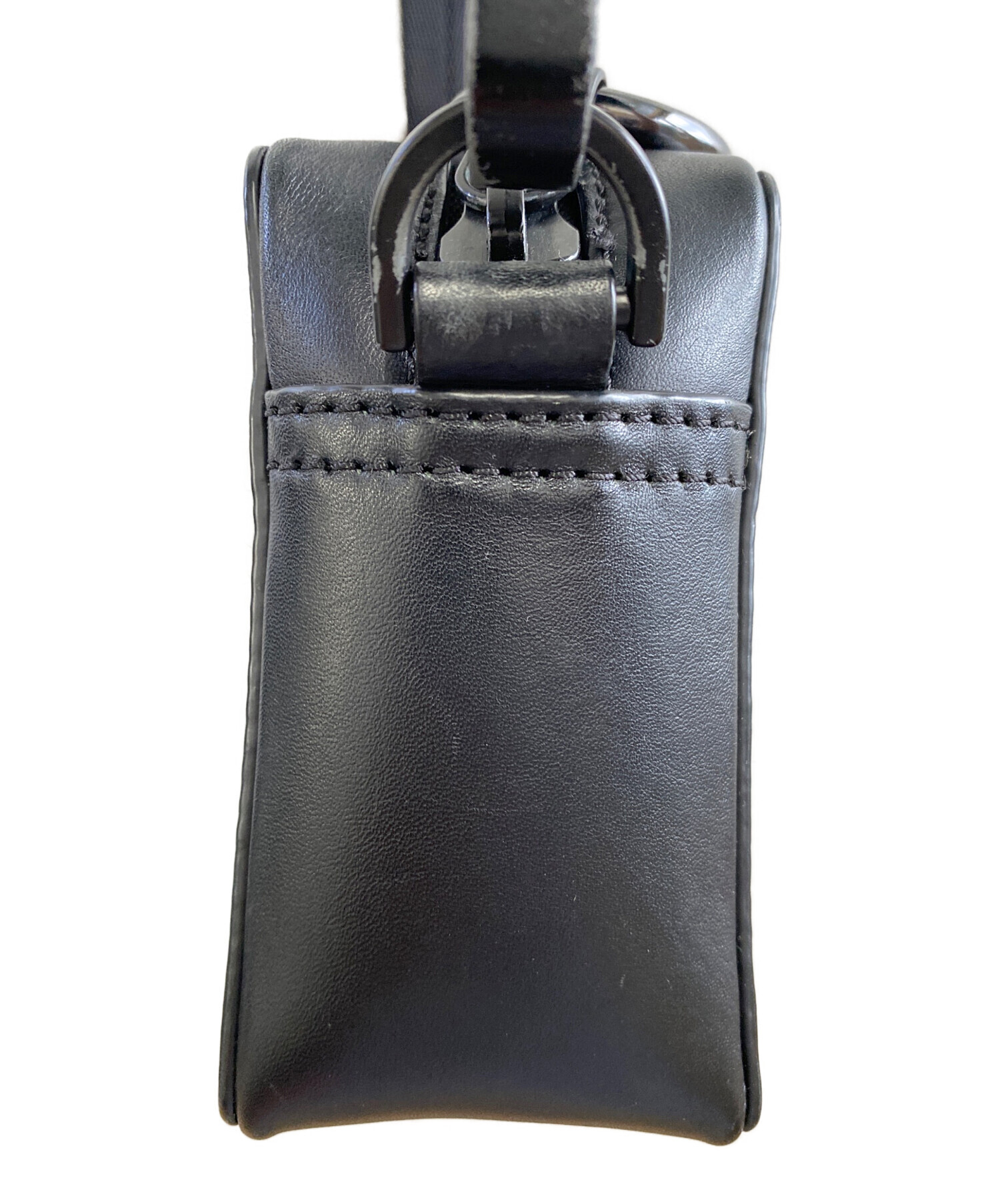 中古・古着通販】DIESEL (ディーゼル) エンボスロゴショルダーバッグ