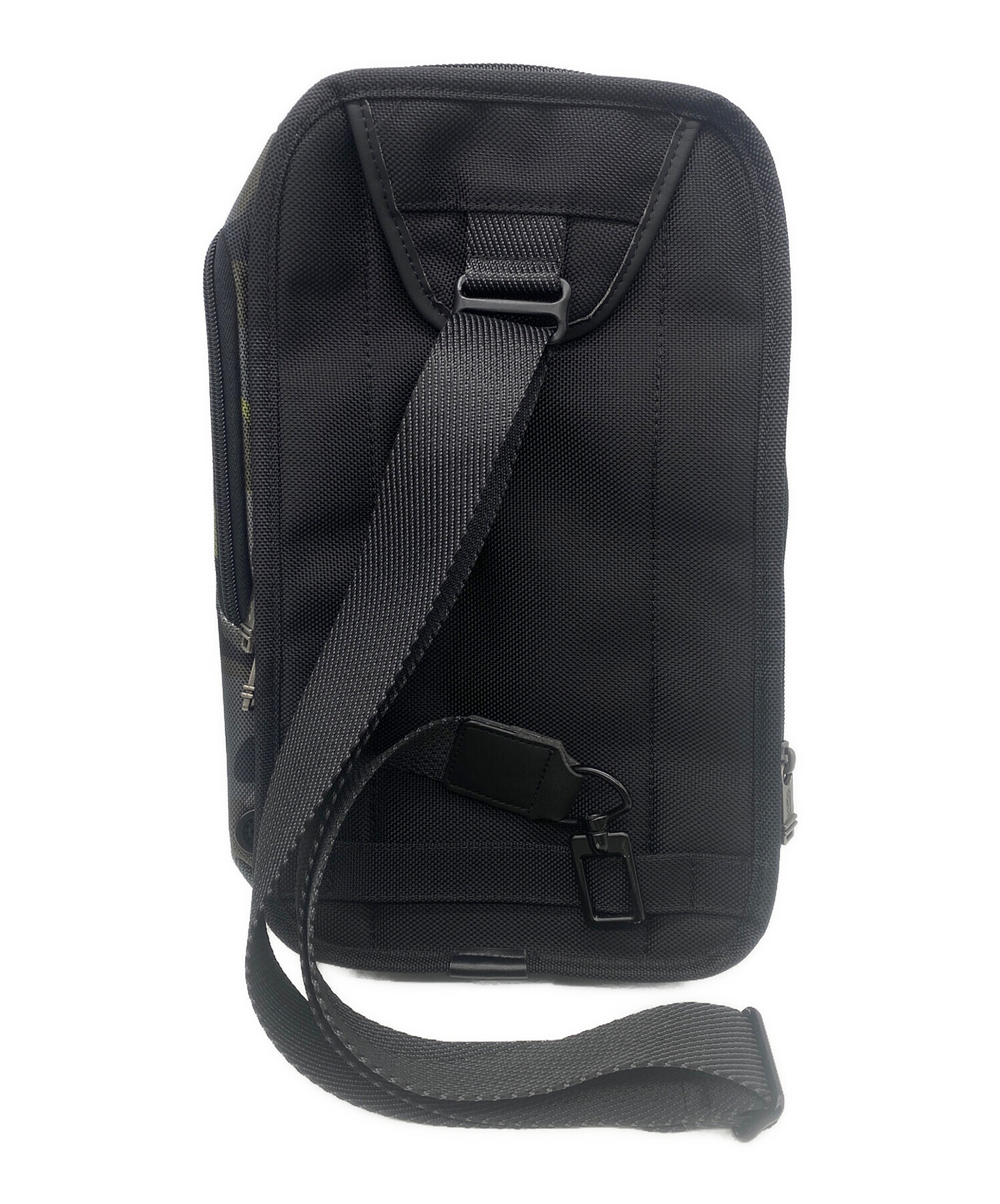 中古・古着通販】TUMI (トゥミ) ボディバッグ｜ブランド・古着通販