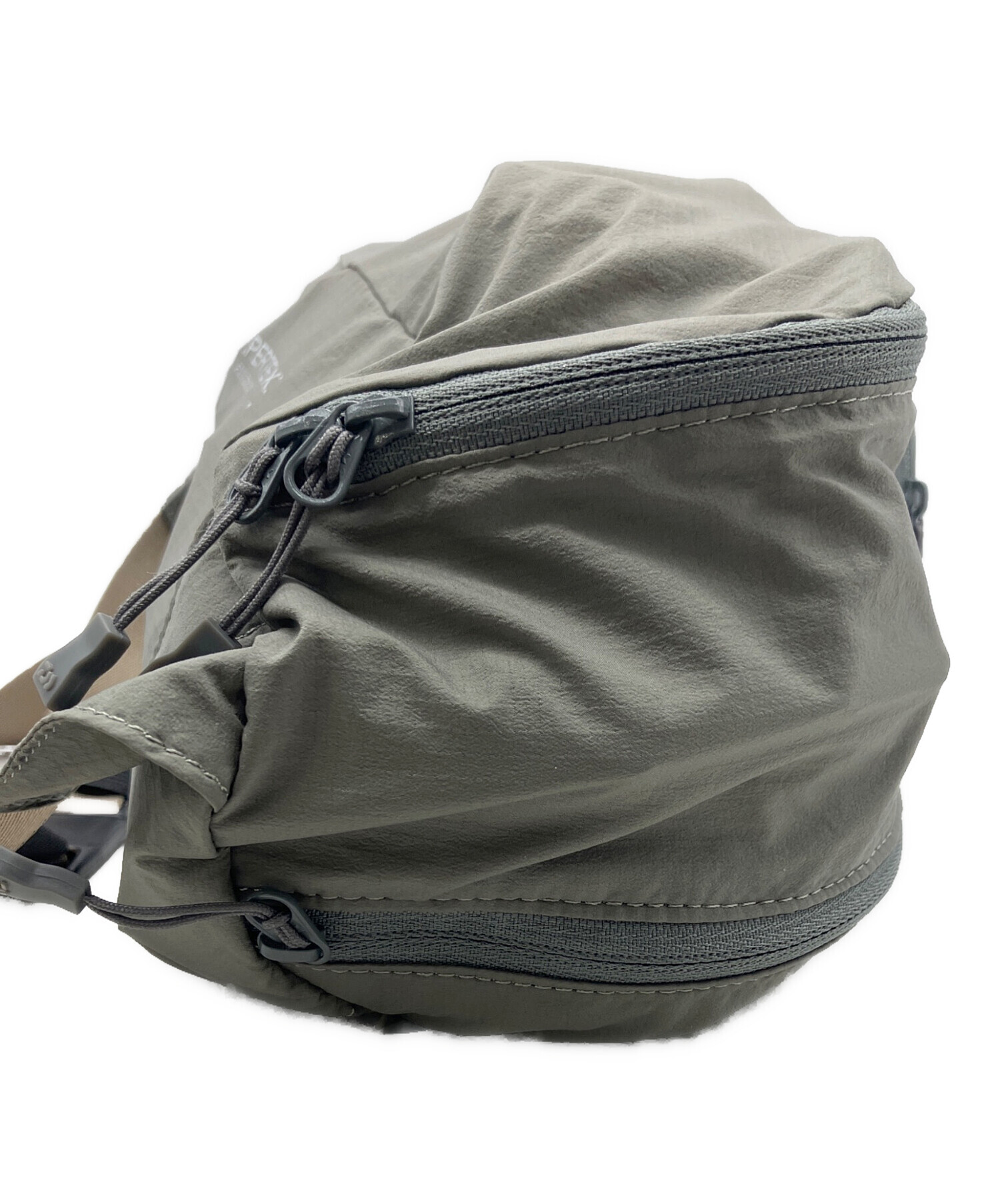 中古・古着通販】DAIWA (ダイワ) TECH TRAVEL EXPAND FANNY BAG グレー
