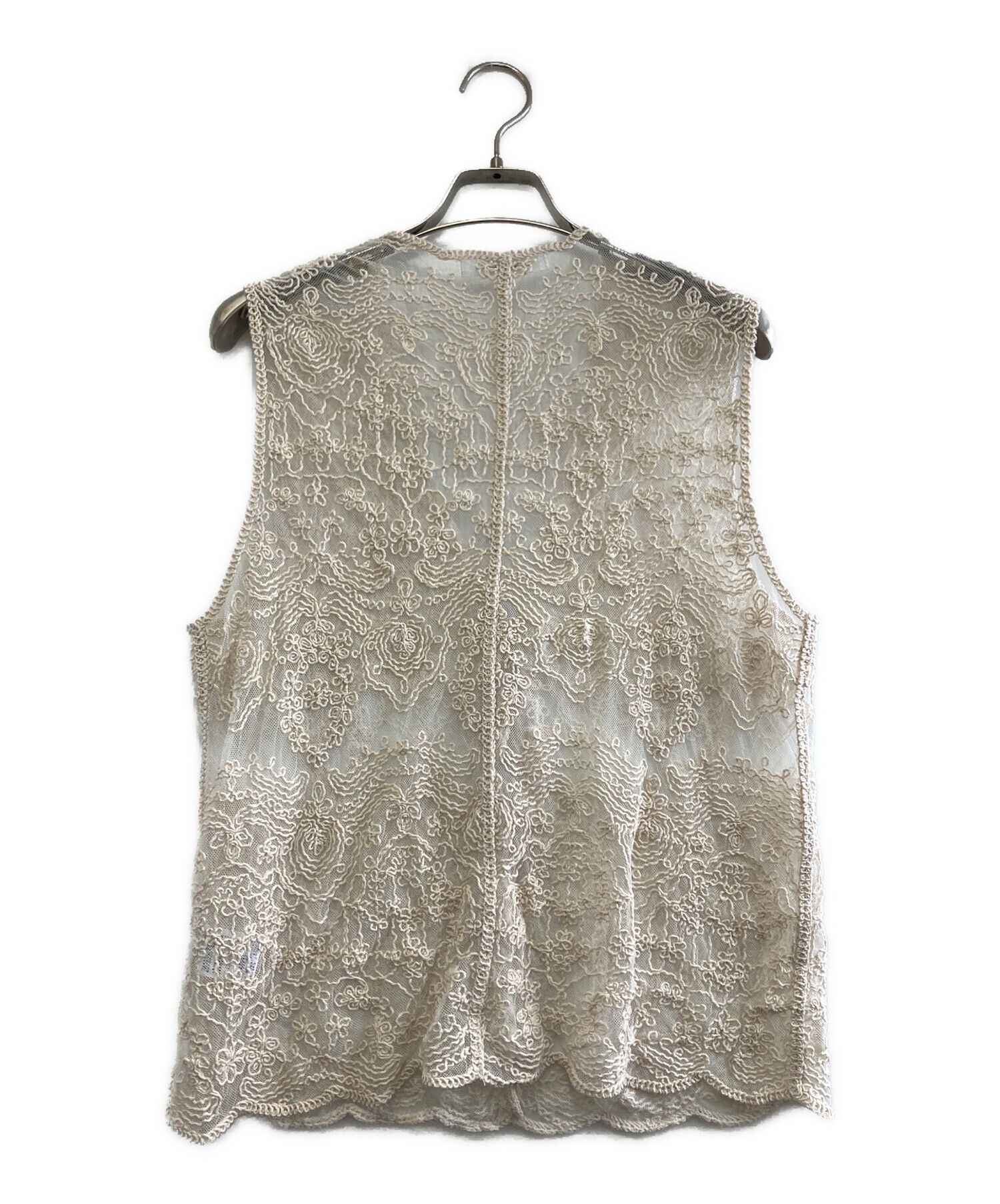 【新品・未使用】TORRAZZODONNA クラシックレースベスト 中古・古着通販】TORRAZZO DONNA (トラッゾドンナ) 立体コード刺繍