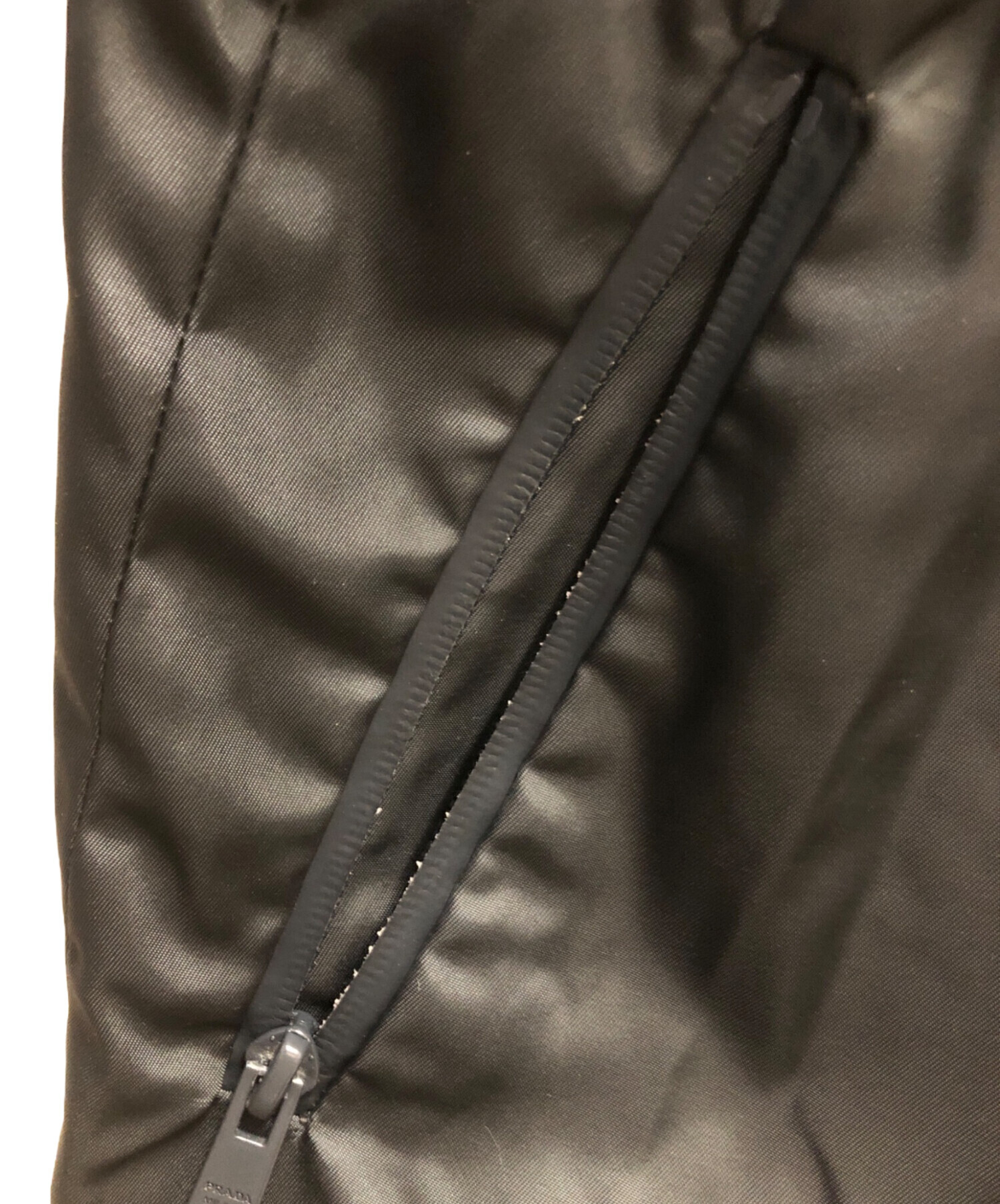 中古・古着通販】PRADA (プラダ) ラバーパッチナイロントラックロング