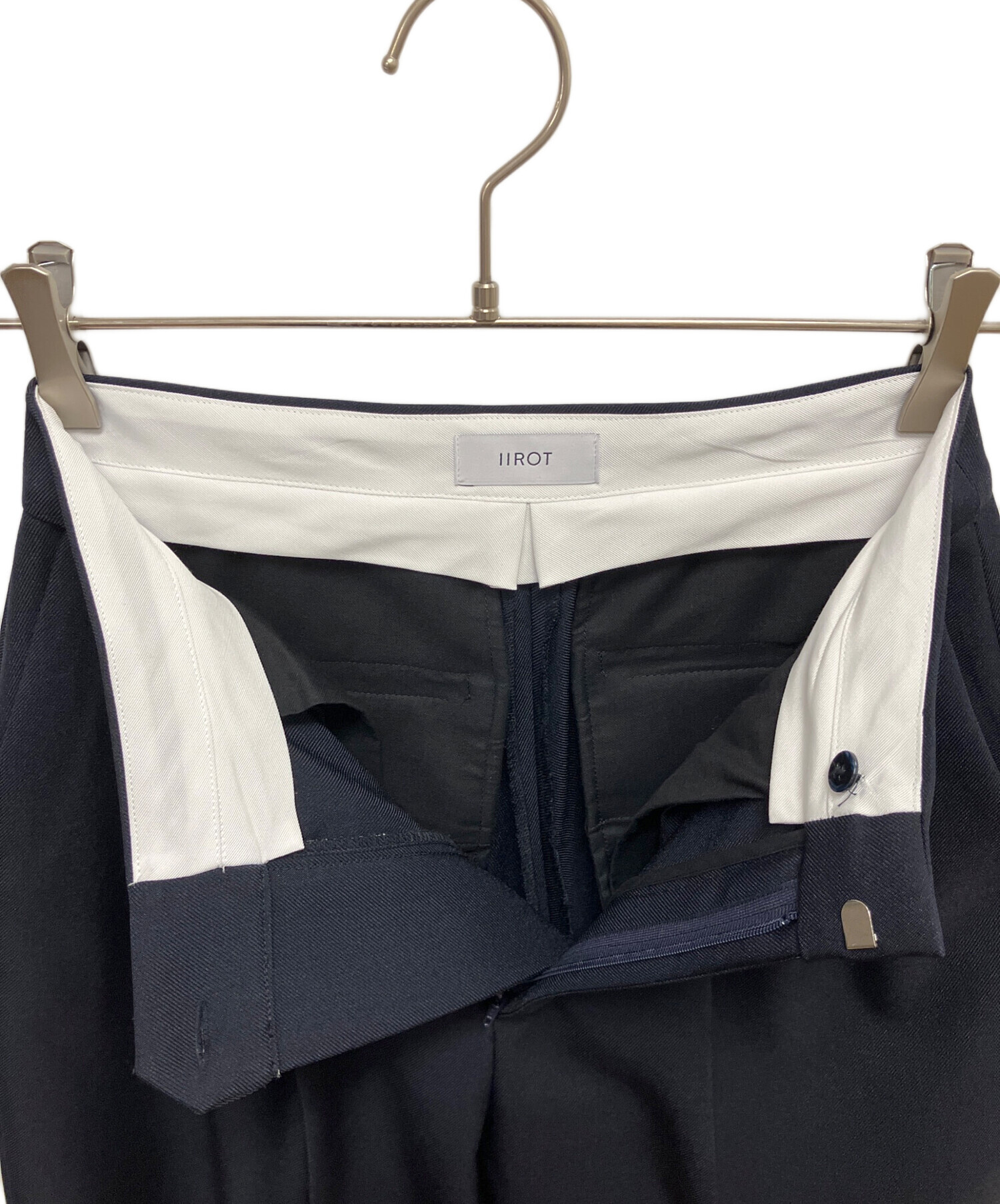 IIROT（イロット） 中古・古着通販】IIROT (イロット) Twill tuck Trousers（ツイルタック