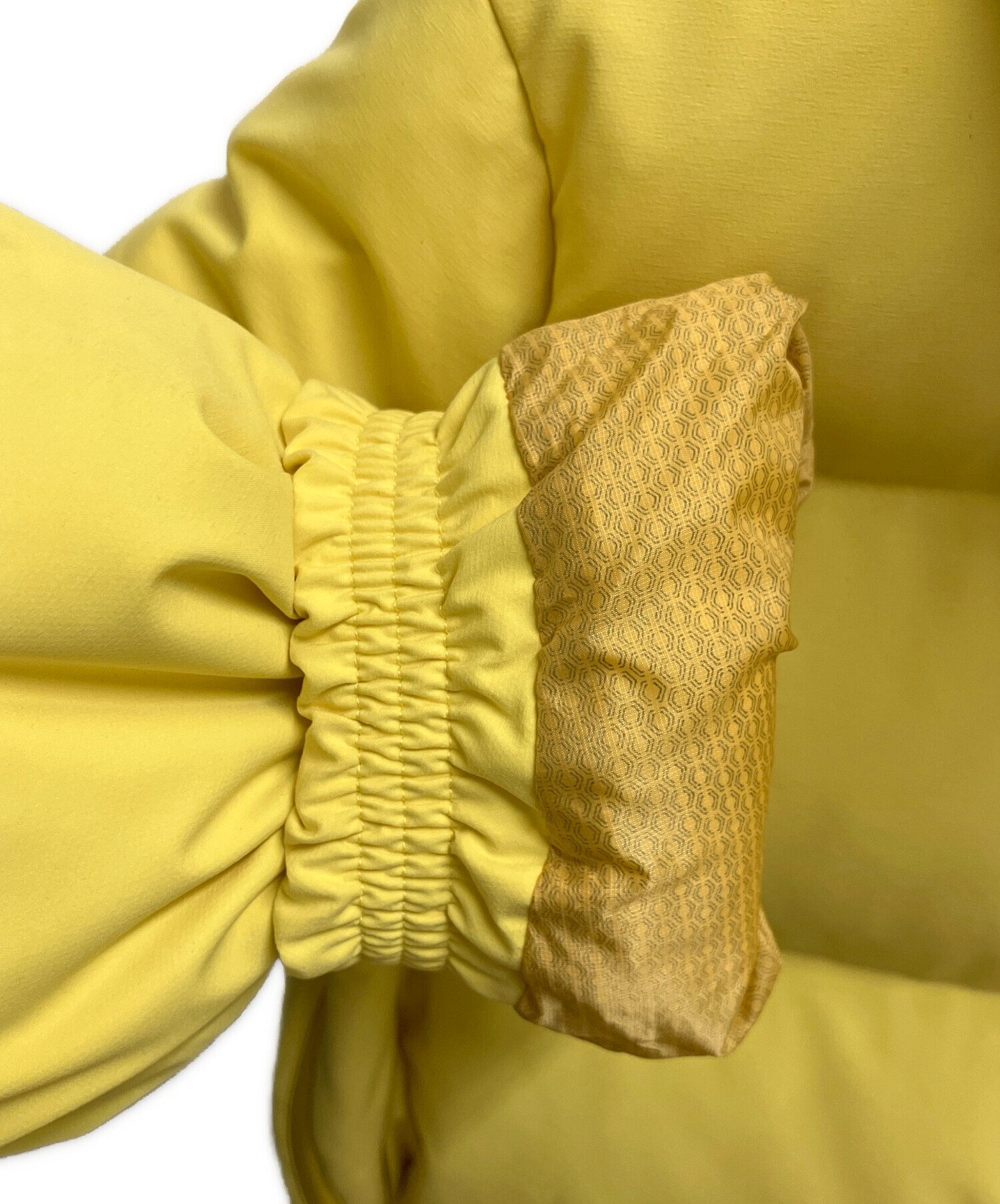 新品 デサント ダウン　スカート イエロー 64 DESCENTE 中古・古着通販】DESCENTE (デサント) ダウンジャケット イエロー