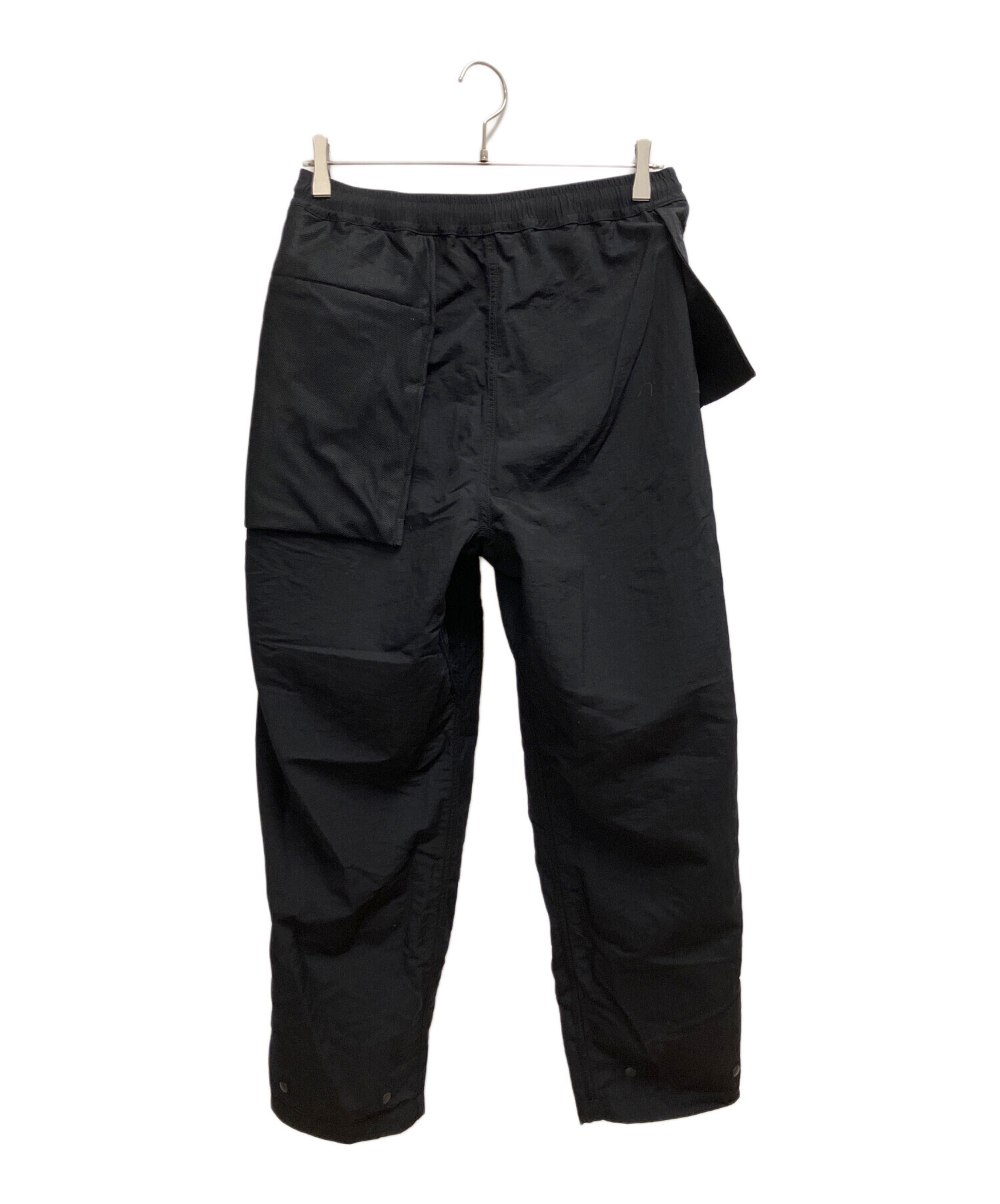 迷迭香 マンネンロウ ナイロンパンツ ナイロンMWハーベストトラウザー 黒 中古・古着通販】迷迭香 (マンネンロウ) ナイロンMWハーベスト