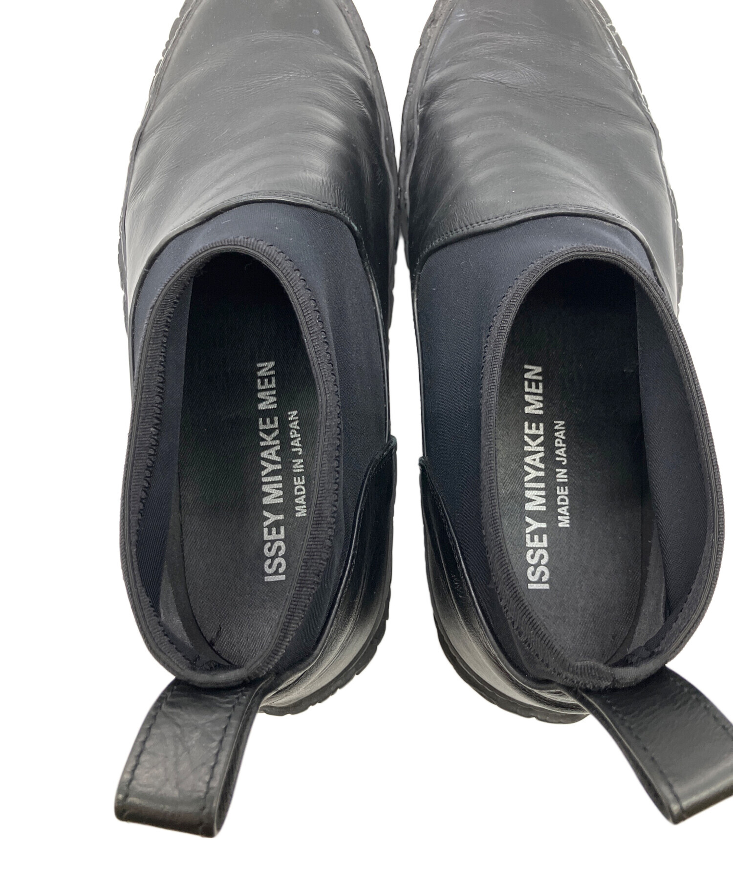 美品 イッセイミヤケ ISSEY MIYAKE スリッポン レディース 37 【公式通販】