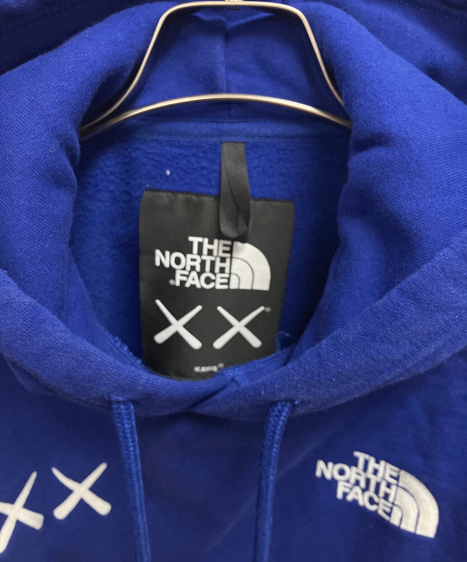 美品！　THE NORTH FACE KAWS パーカー 中古・古着通販】THE NORTH FACE (ザ ノース フェイス) KAWS (カウズ
