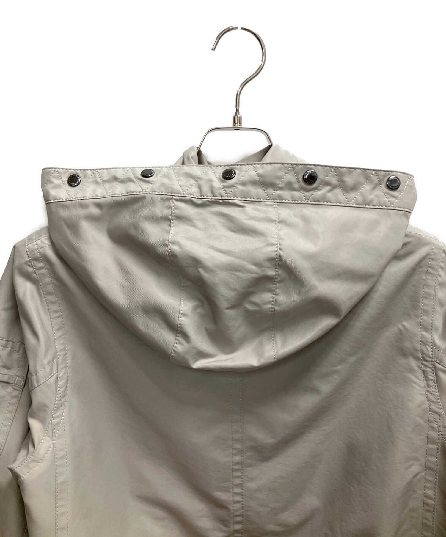 人気　破格　BURBERRY LONDON フード付きジャケット サイズ44 BURBERRY（バーバリー） 美品 ロンドンイングランド ロゴテープ ECONYL