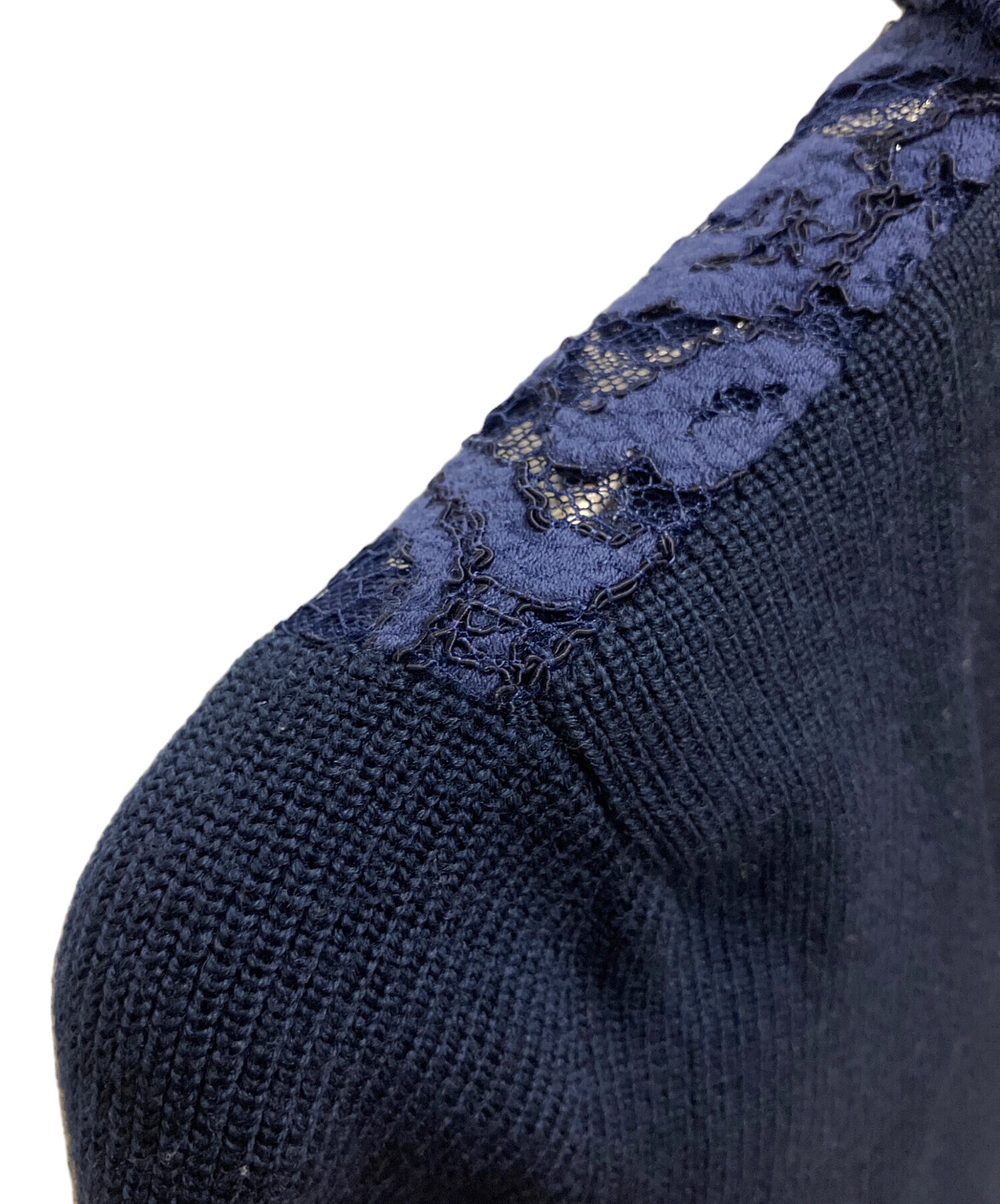 中古・古着通販】sacai (サカイ) バックレースカーディガン 薄手 中古・古着通販】sacai (サカイ) バックレースカーディガン 薄手
