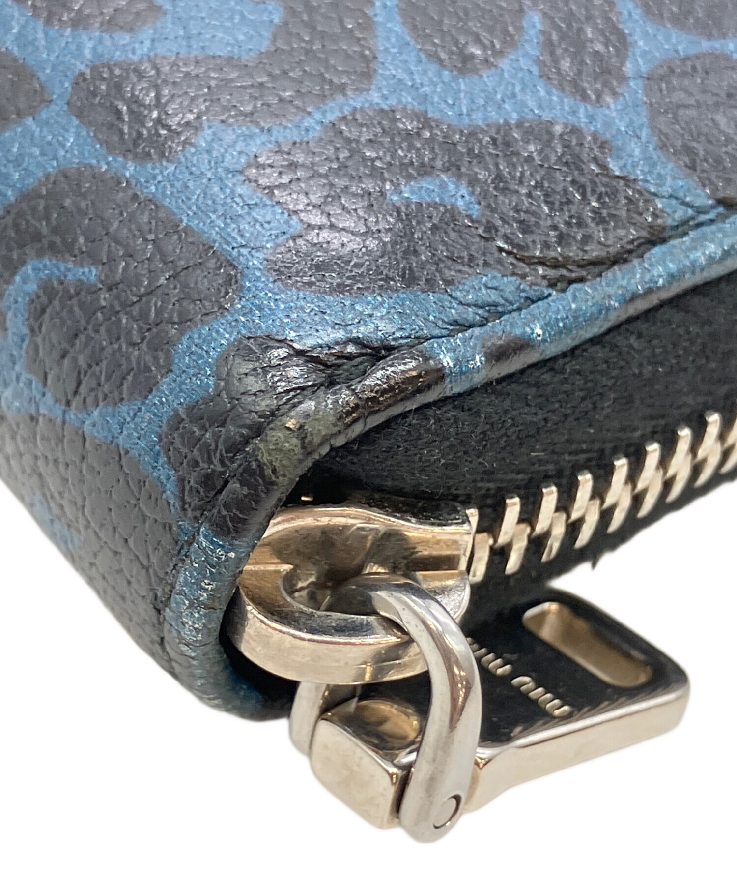 中古・古着通販】MIU MIU (ミュウミュウ) レオパード柄長財布 ネイビー