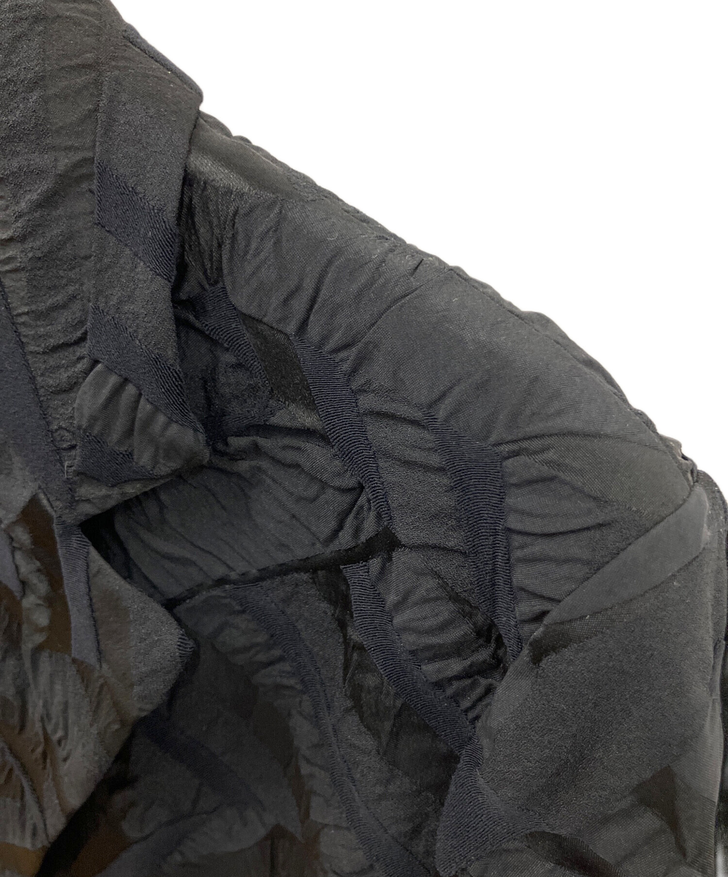 中古・古着通販】ISSEY MIYAKE (イッセイミヤケ) ナイロンコート