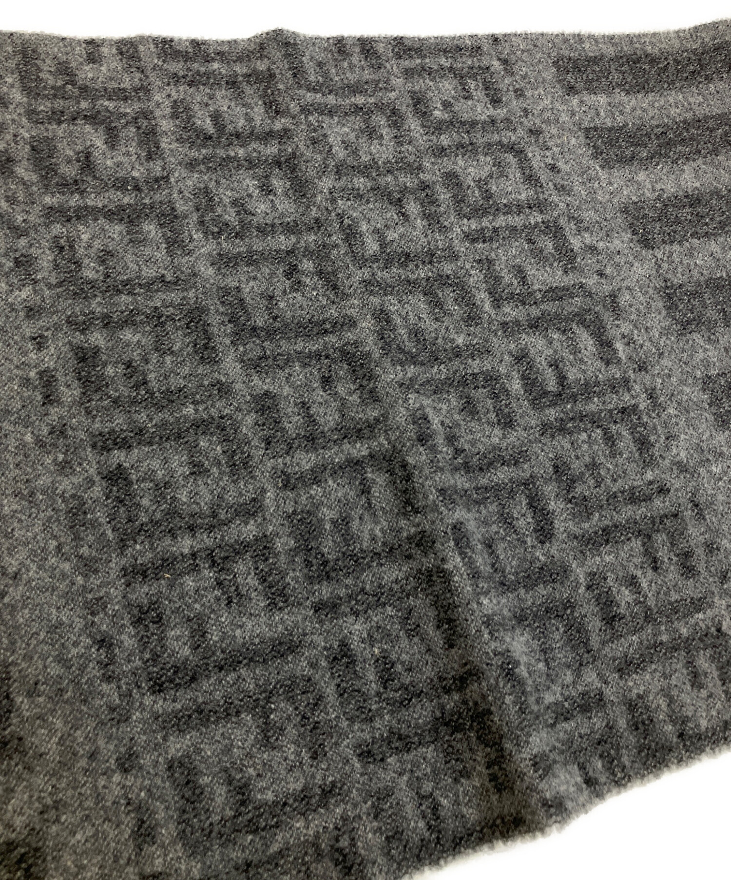 中古・古着通販】FENDI (フェンディ) ズッカ柄マフラー グレー