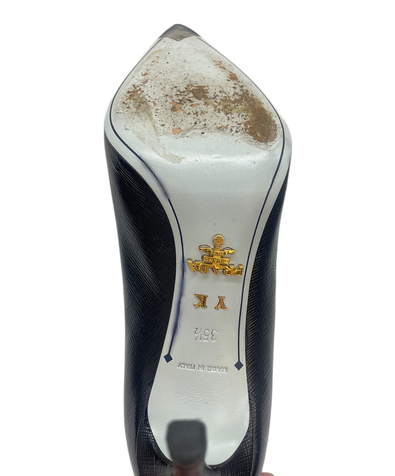 PRADA サフィアーノハイヒールパンプス 38.5 中古・古着通販】PRADA (プラダ) ポインテッドトゥパンプス