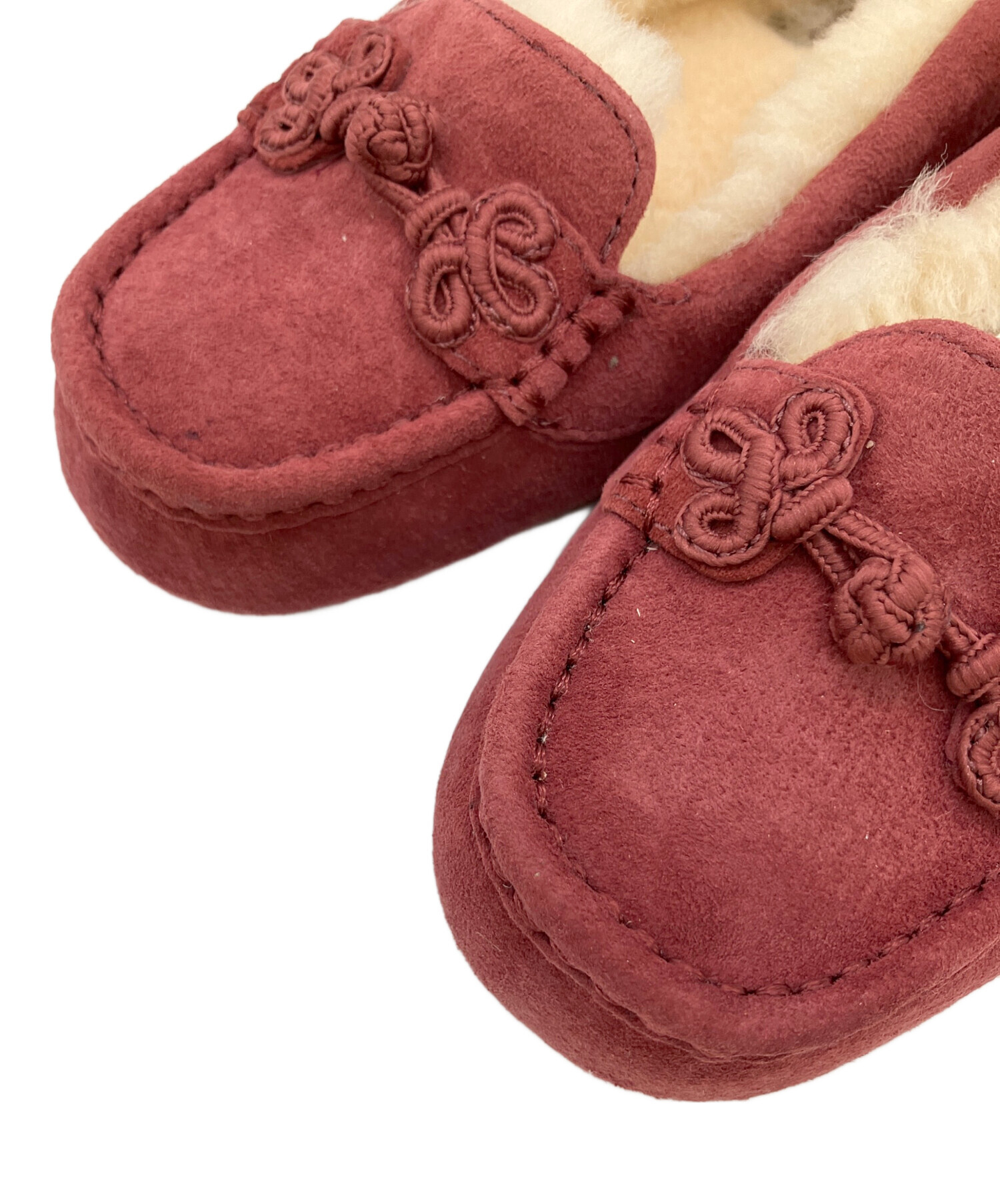 UGG ピンク モカシン 6サイズ 中古・古着通販】UGG (アグ) モカシンシューズ ピンク サイズ:SIZE