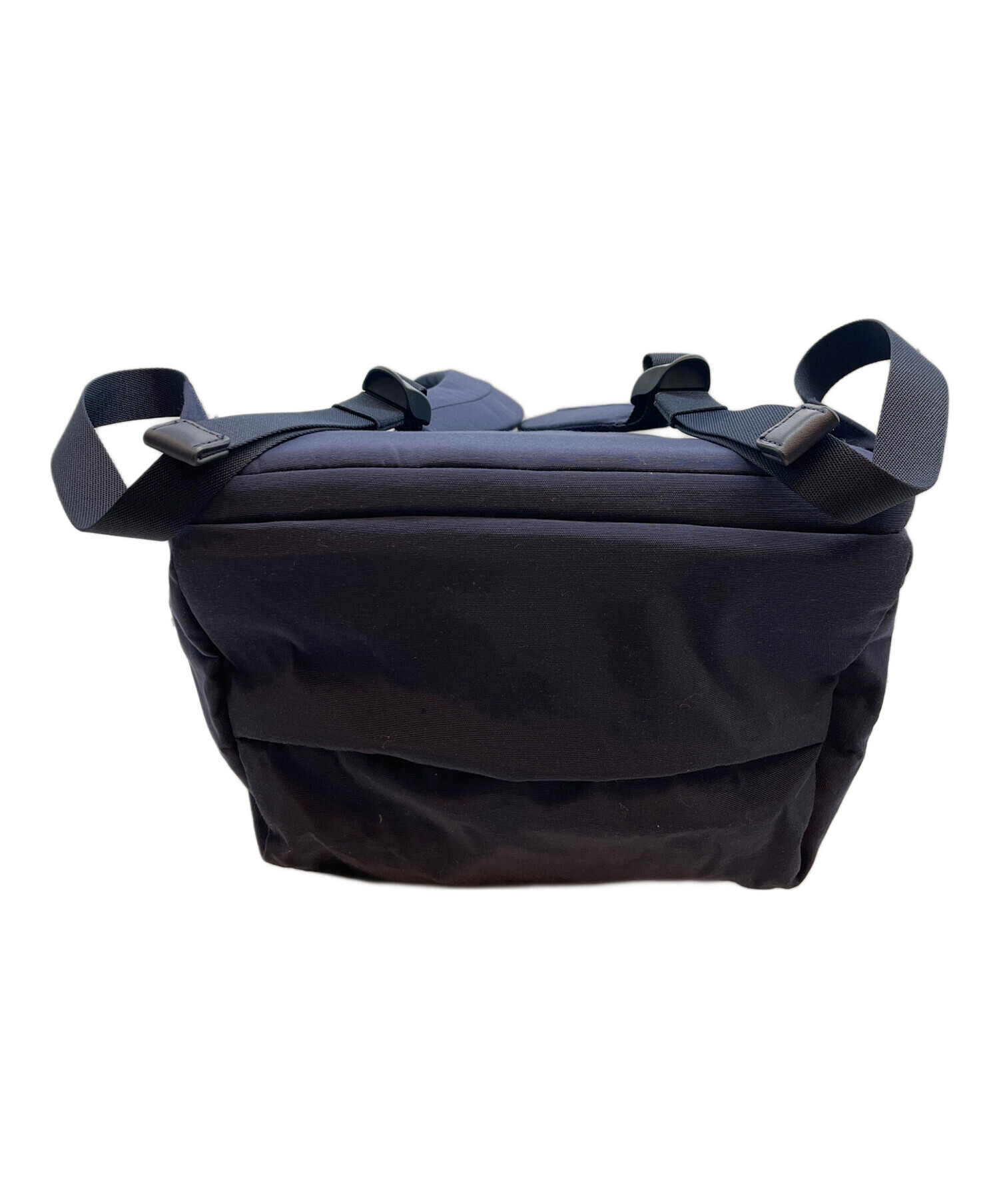 CAMPER リュック バックパック ネイビー 中古・古着通販】CAMPER (カンペール) リュック ネイビー｜ブランド