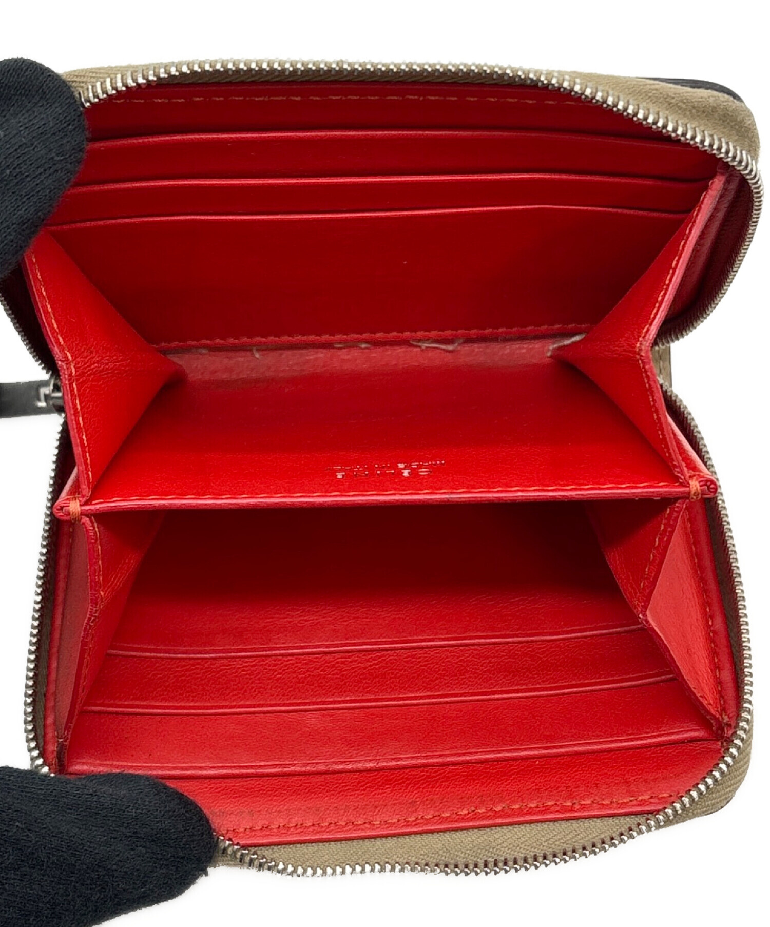 【中古】セリーヌ コンパクトジップウォレット CELINE 10B663BFL.27ED Cチャーム カーフスキン レッド 赤 G金具  小物 compacr zipped wallet CELINE - 【中古】セリーヌ コンパクトジップウォレット CELINE