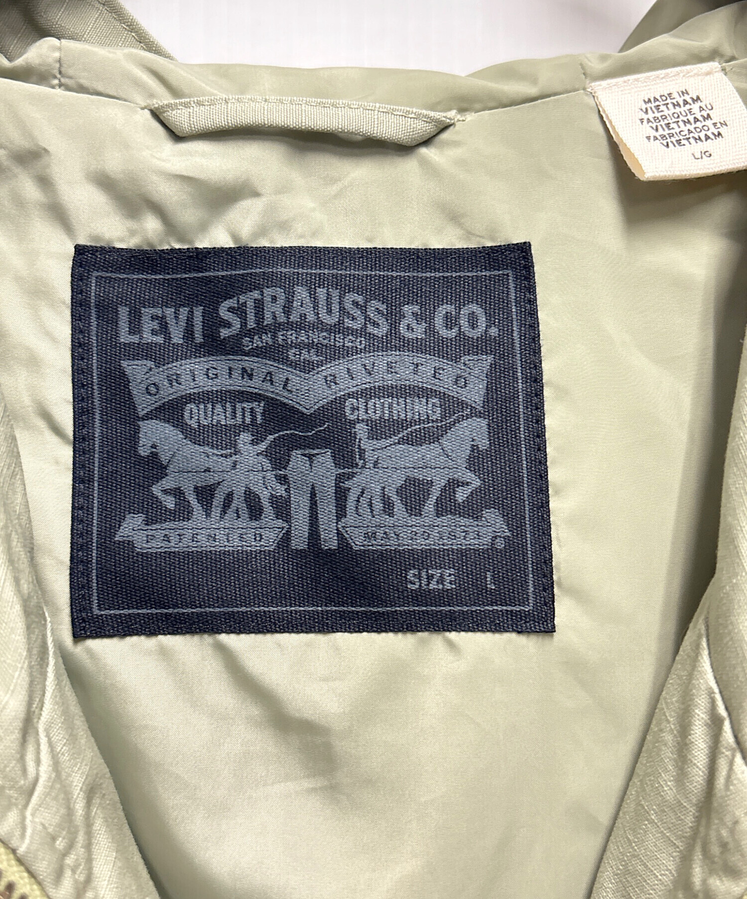 中古・古着通販】LEVI'S (リーバイス) マウンテンパーカー カーキ