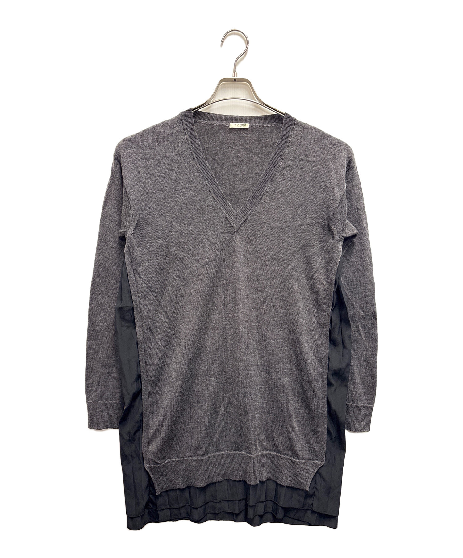 中古・古着通販】MIU MIU (ミュウミュウ) 薄手ニット グレー サイズ:42