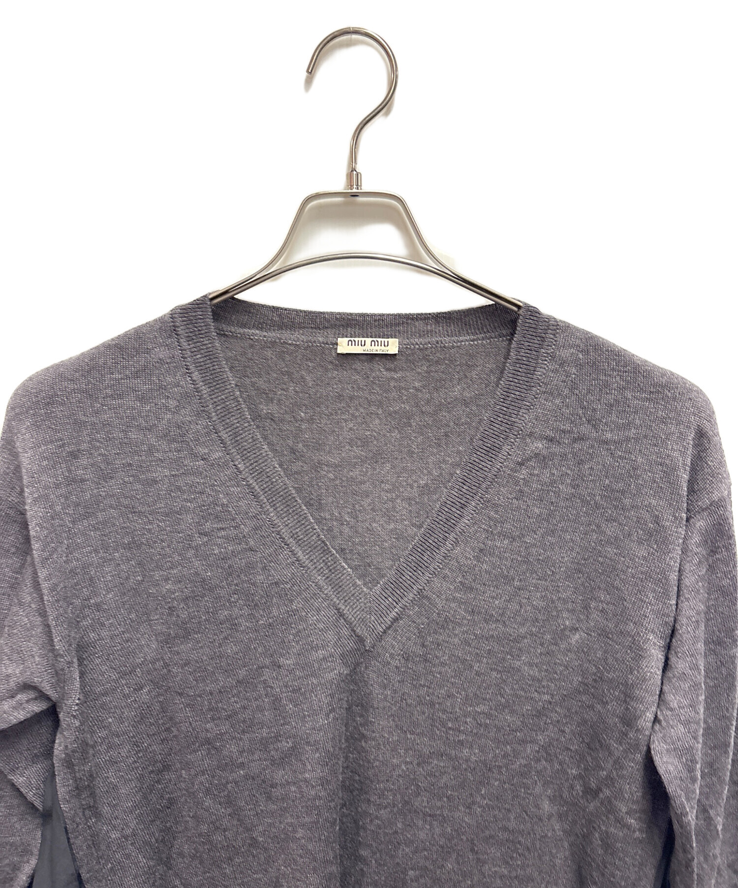 中古・古着通販】MIU MIU (ミュウミュウ) 薄手ニット グレー サイズ:42