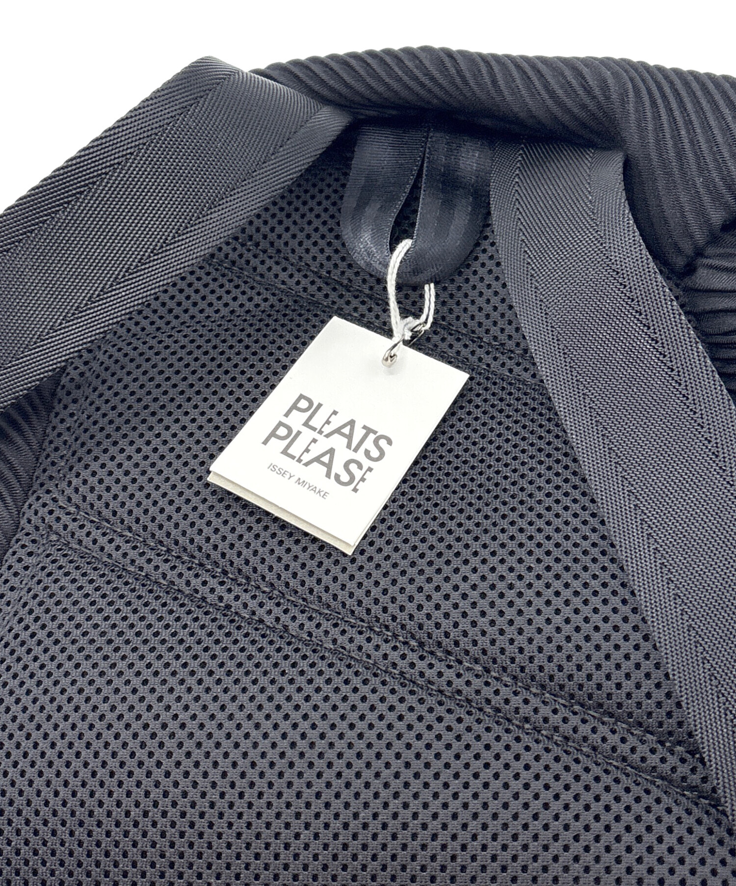 中古・古着通販】ISSEY MIYAKE (イッセイミヤケ) リュック ブラック