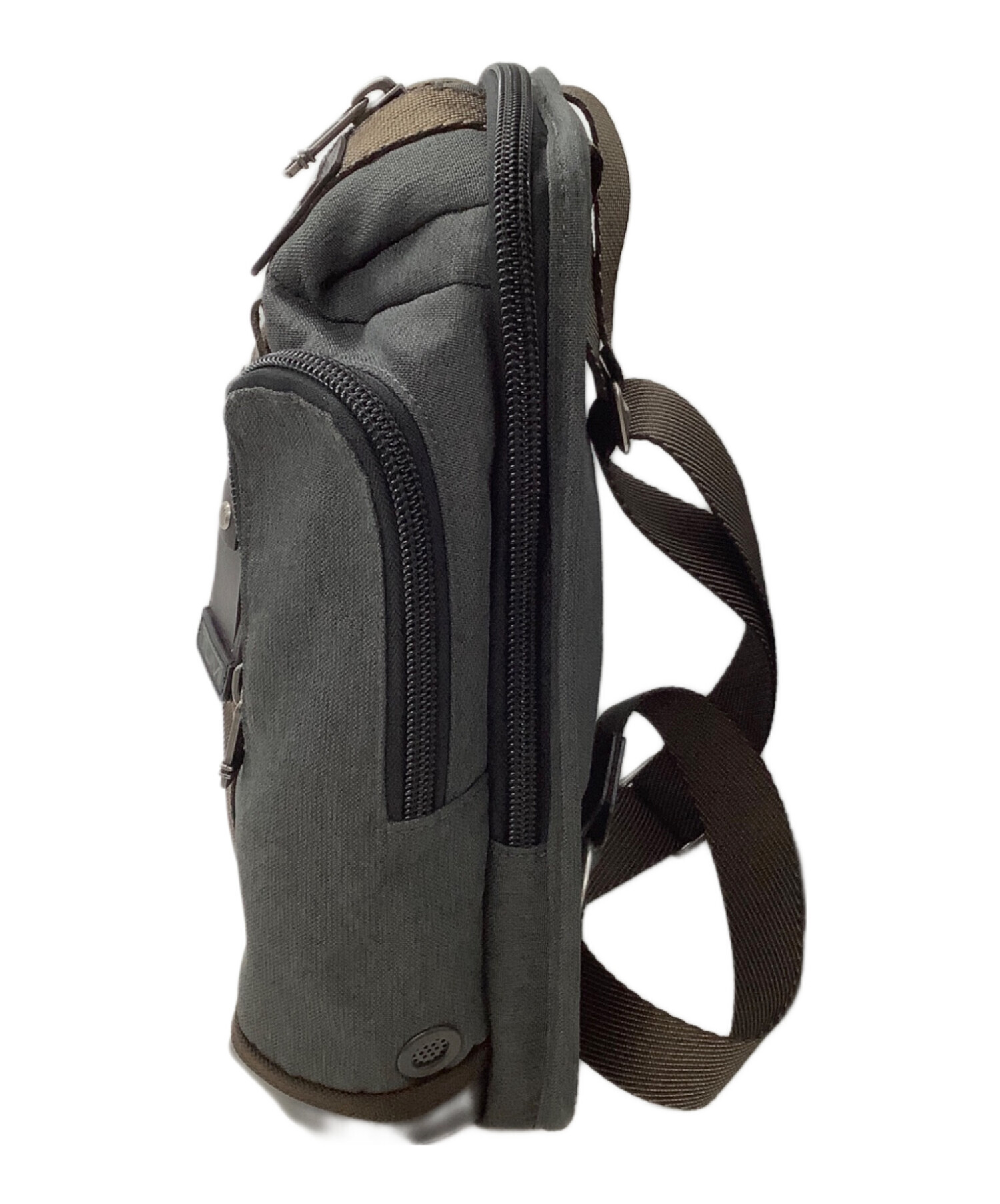中古・古着通販】TUMI (トゥミ) スリングバッグ グレー｜ブランド