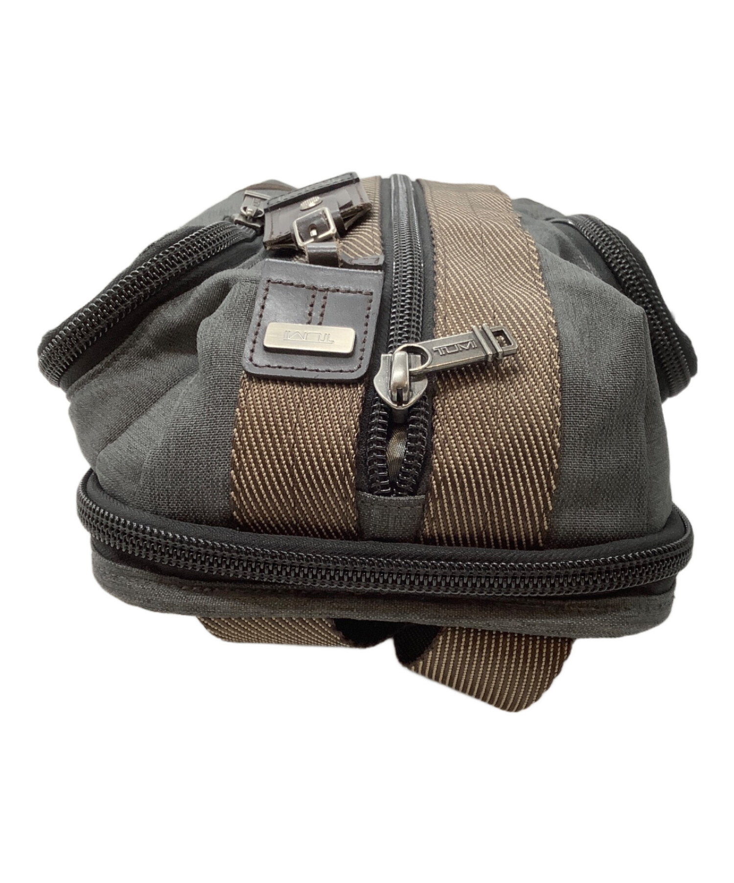中古・古着通販】TUMI (トゥミ) スリングバッグ グレー｜ブランド