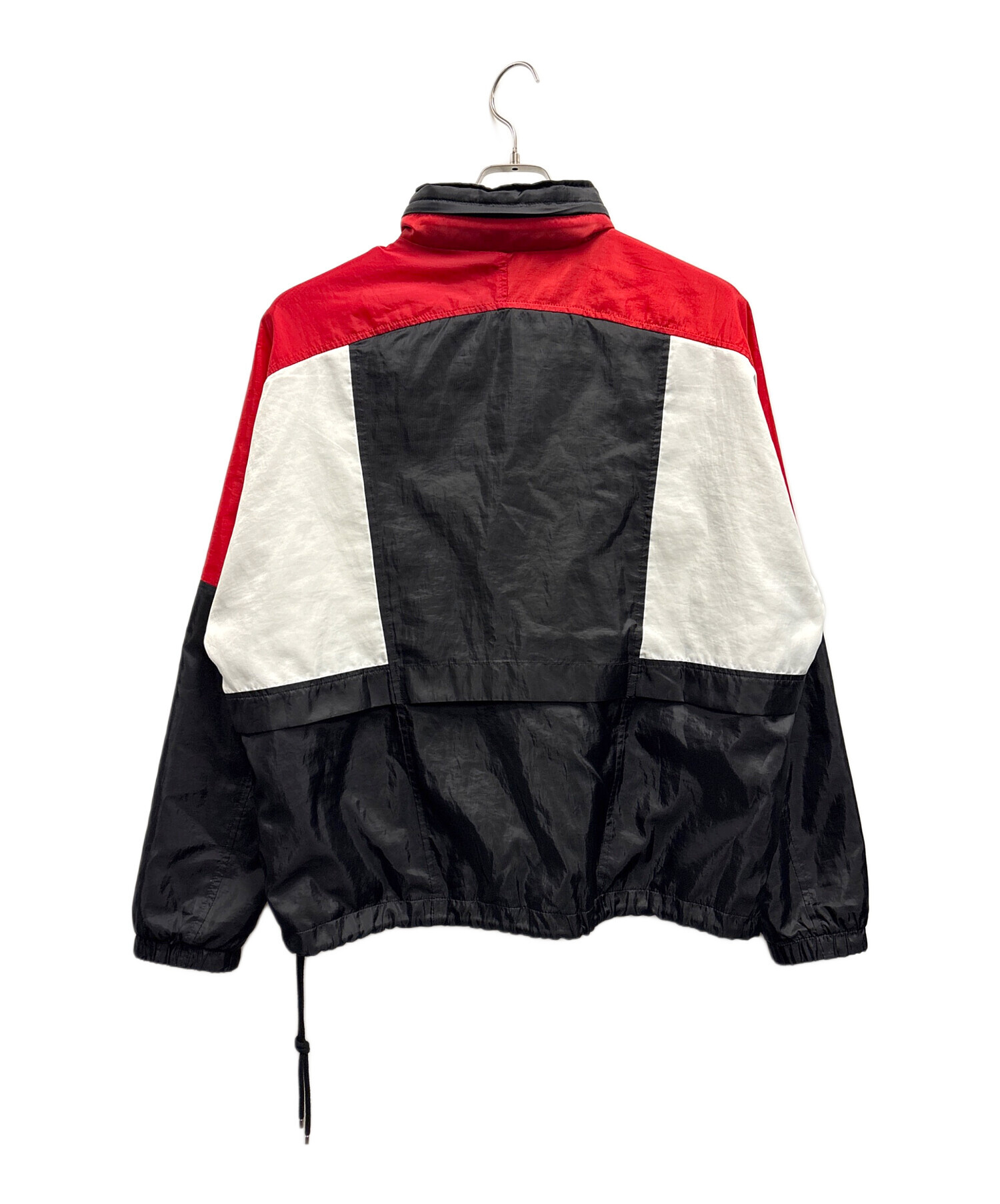 中古・古着通販】NIKE (ナイキ) ウインドブレーカー ブラック×レッド