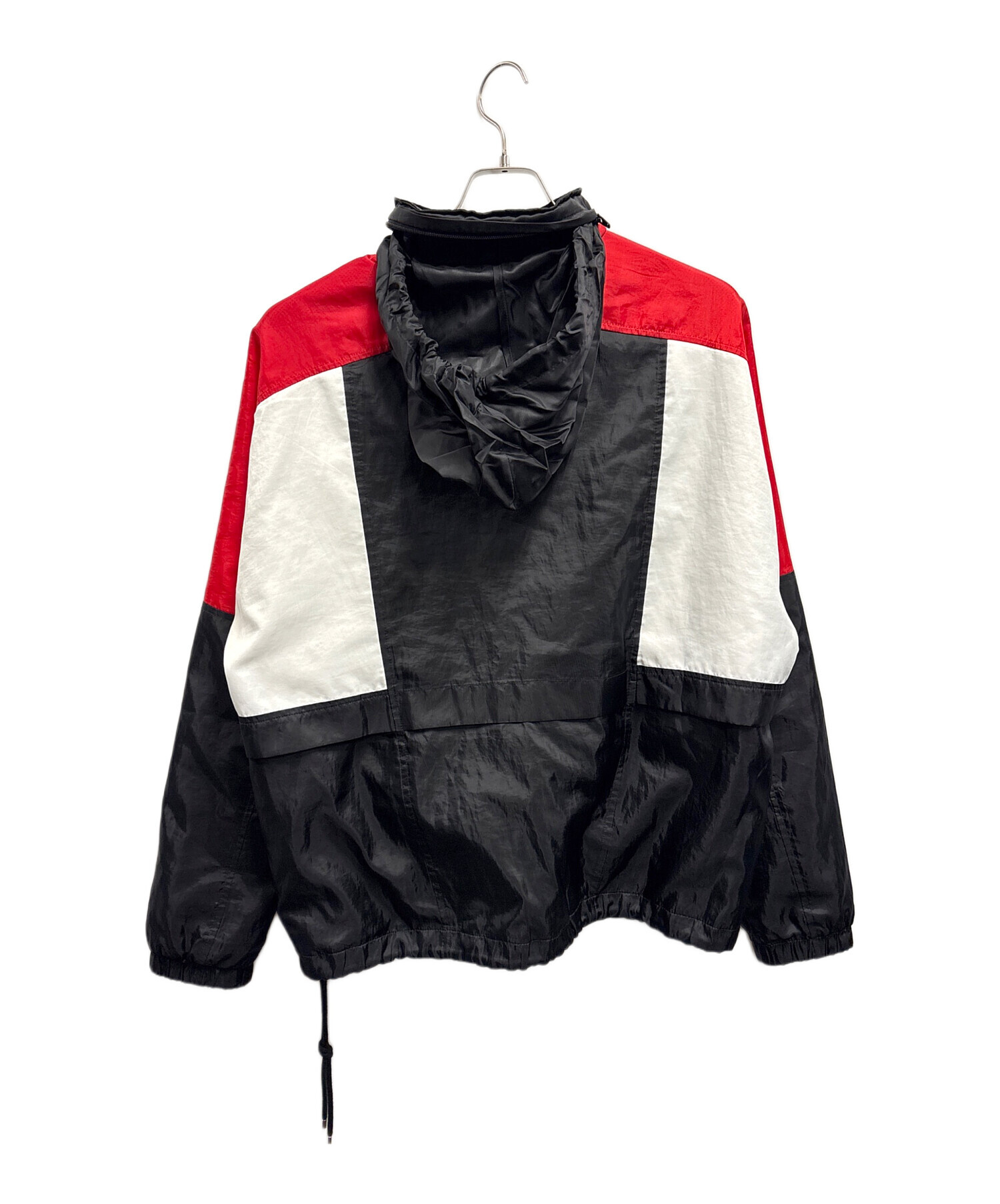 NIKE ウィンドブレーカー　新品未使用品　サイズS 中古・古着通販】NIKE (ナイキ) ウインドブレーカー ブラック×レッド