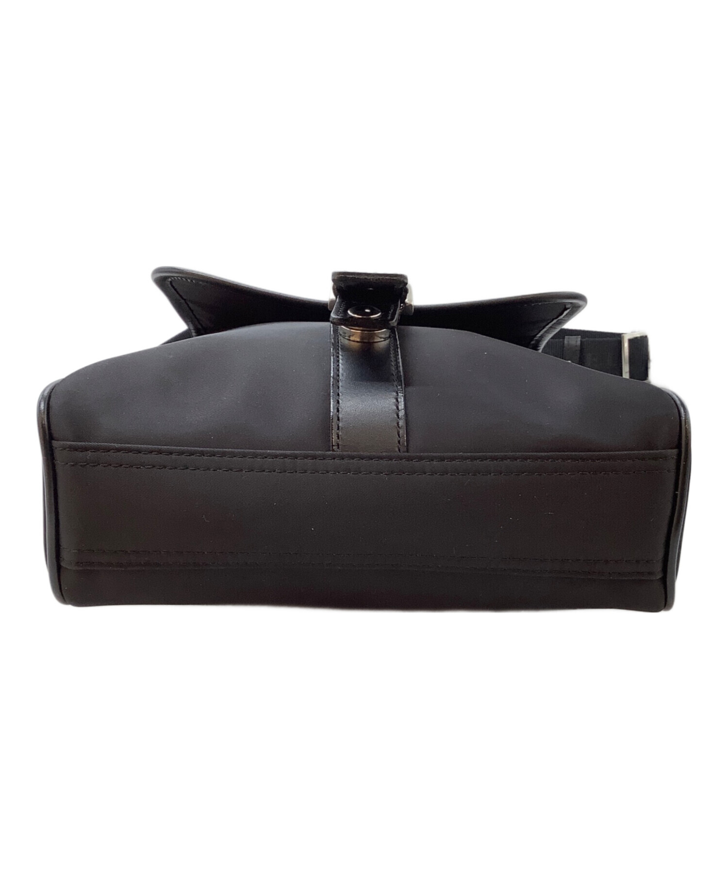 Burberry ブラック ショルダーバッグ 中古・古着通販】BURBERRY BLACK LABEL (バーバリーブラックレーベル