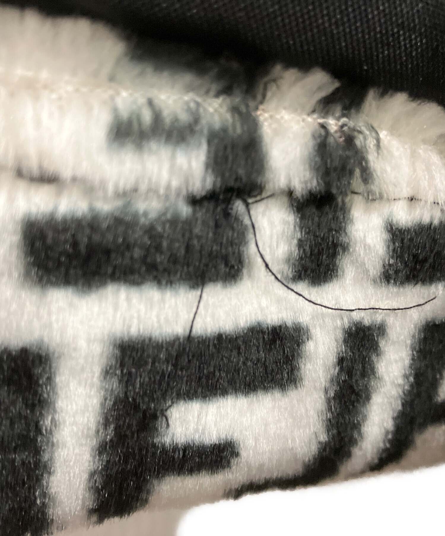 中古・古着通販】FENDI (フェンディ) ダッフルコート ブラック サイズ