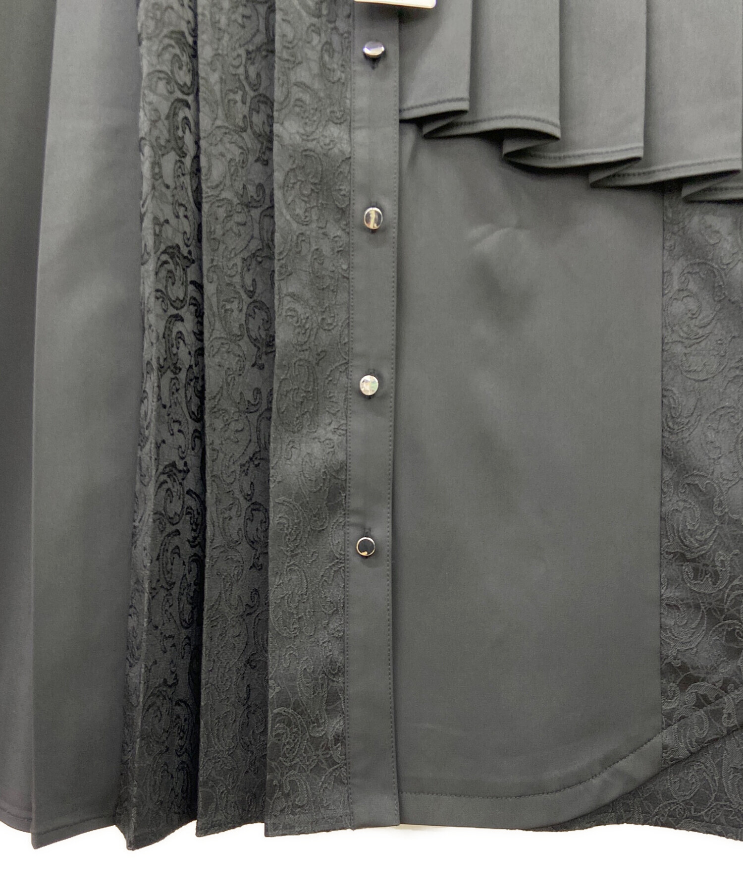 HARE ハレ プリーツ シャツ ブラウス 半袖 美品 HARE（ハレ）の「パートプリーツシャツ(HARE)（シャツ/ブラウス）」 - WEAR