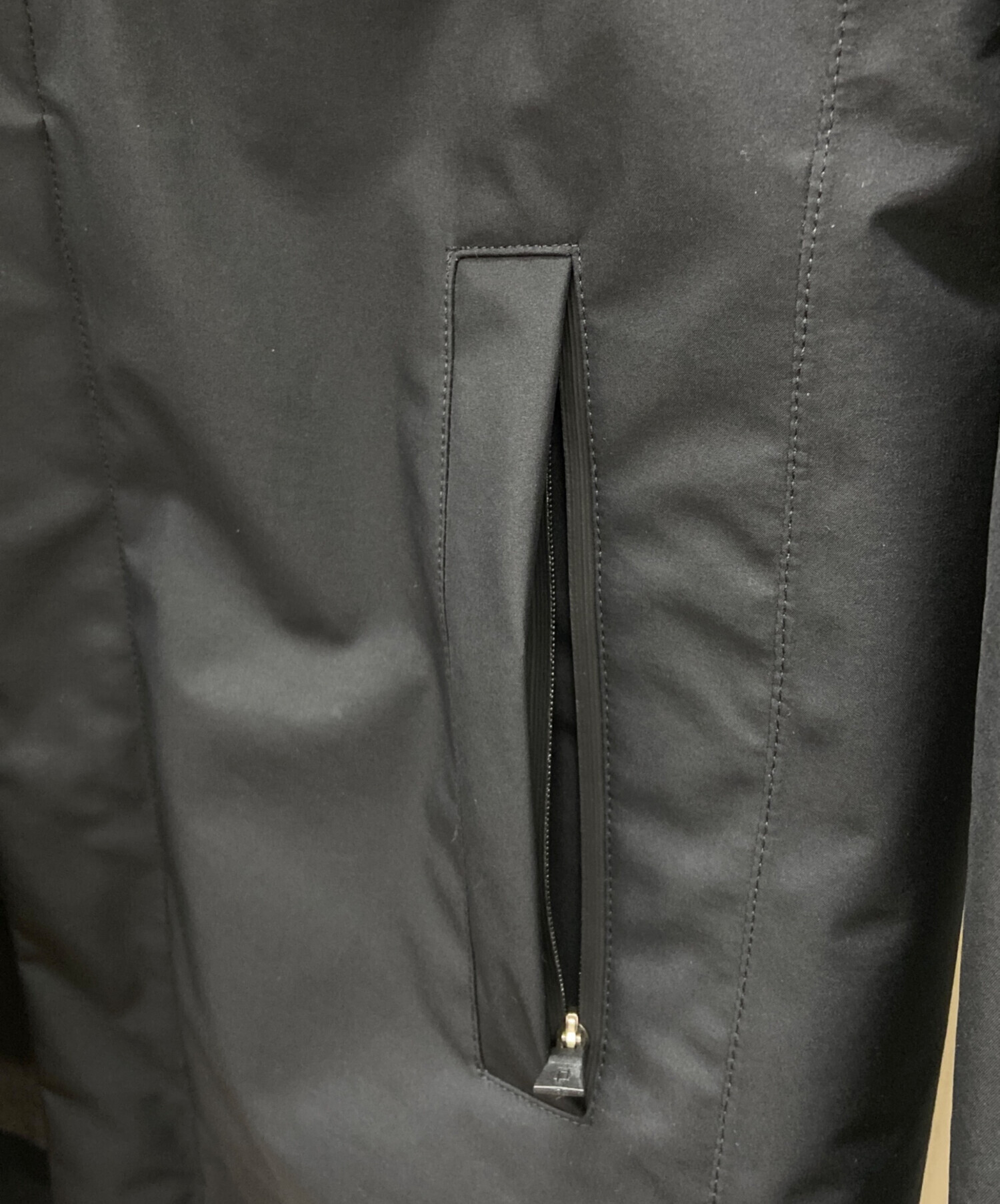 【美品】HERNO ナイロンジャケット ダウン 切替 P10017D 紫 44 美品】HERNO ナイロンジャケット ダウン 切替 P10017D 紫 44