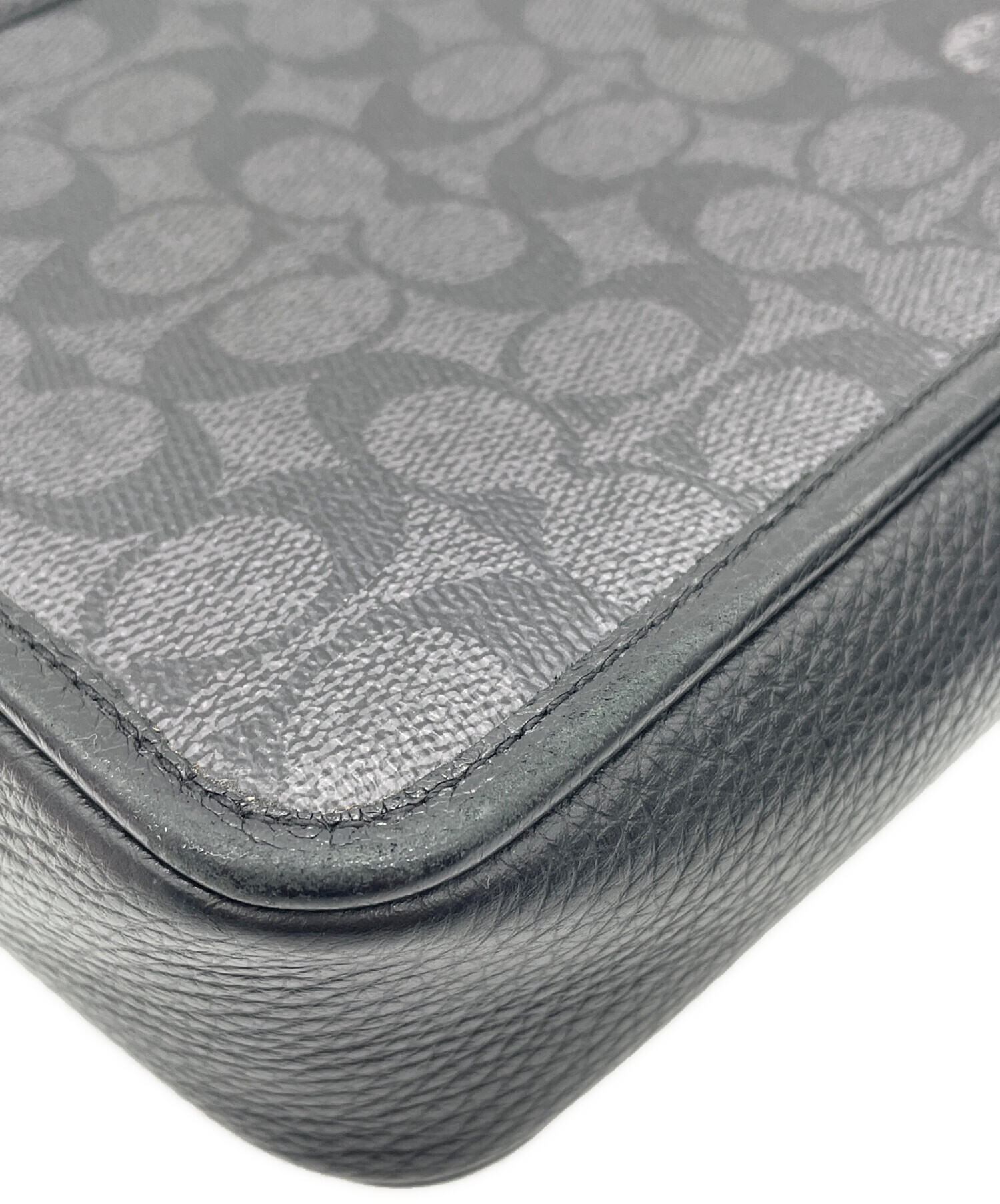 新品未使用✨COACHショルダーバッグ 中古・古着通販】COACH (コーチ) COACH ショルダーバッグ シグネチャー