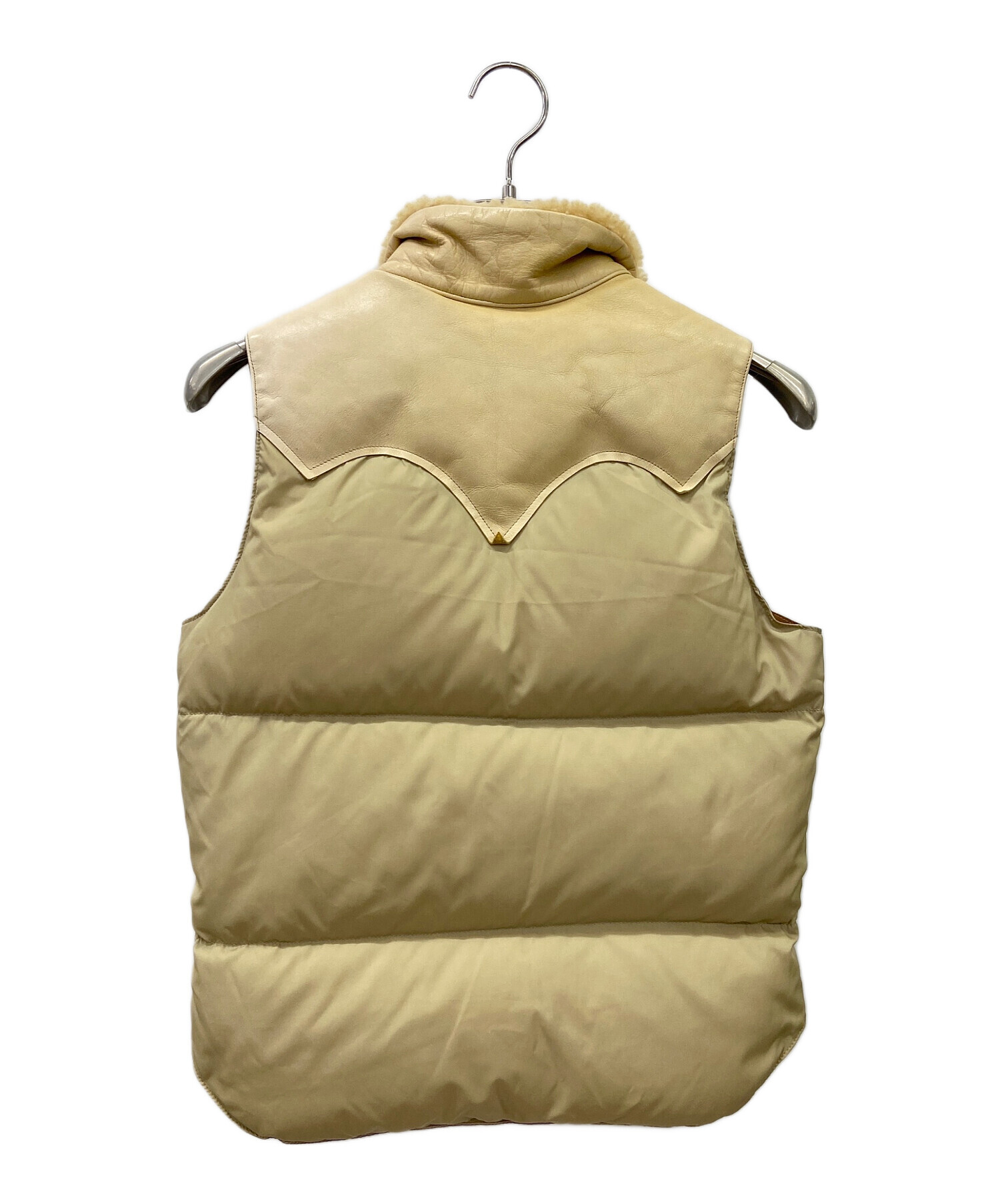 ロッキーマウントフェザーベッド　ダウンベスト 40 ベージュ 中古・古着通販】RockyMountainFeatherBed (ロッキーマウンテン