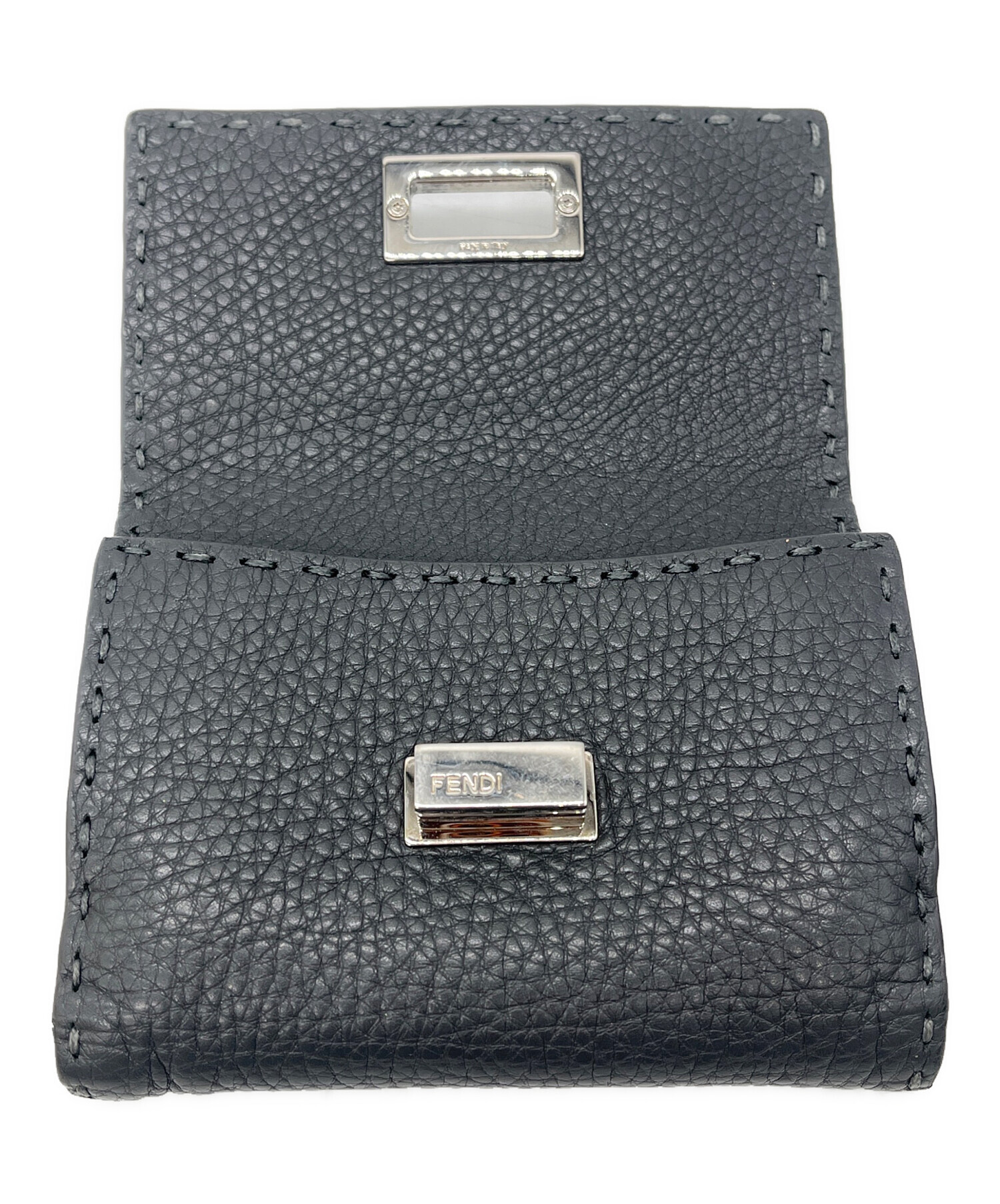 中古・古着通販】FENDI (フェンディ) ターンロック2つ折り財布 グレー