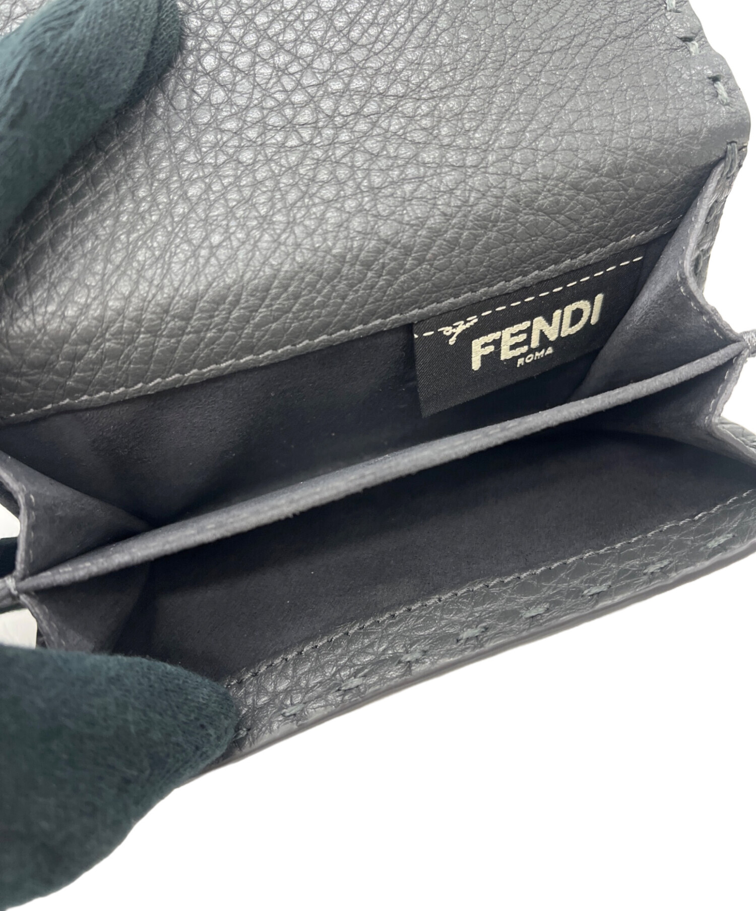 中古・古着通販】FENDI (フェンディ) ターンロック2つ折り財布 グレー